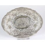 Silberschale Rosenmusterpunziert, Silber 800 dt. mit Halbmond & Krone, ovale Form mit reliefierter