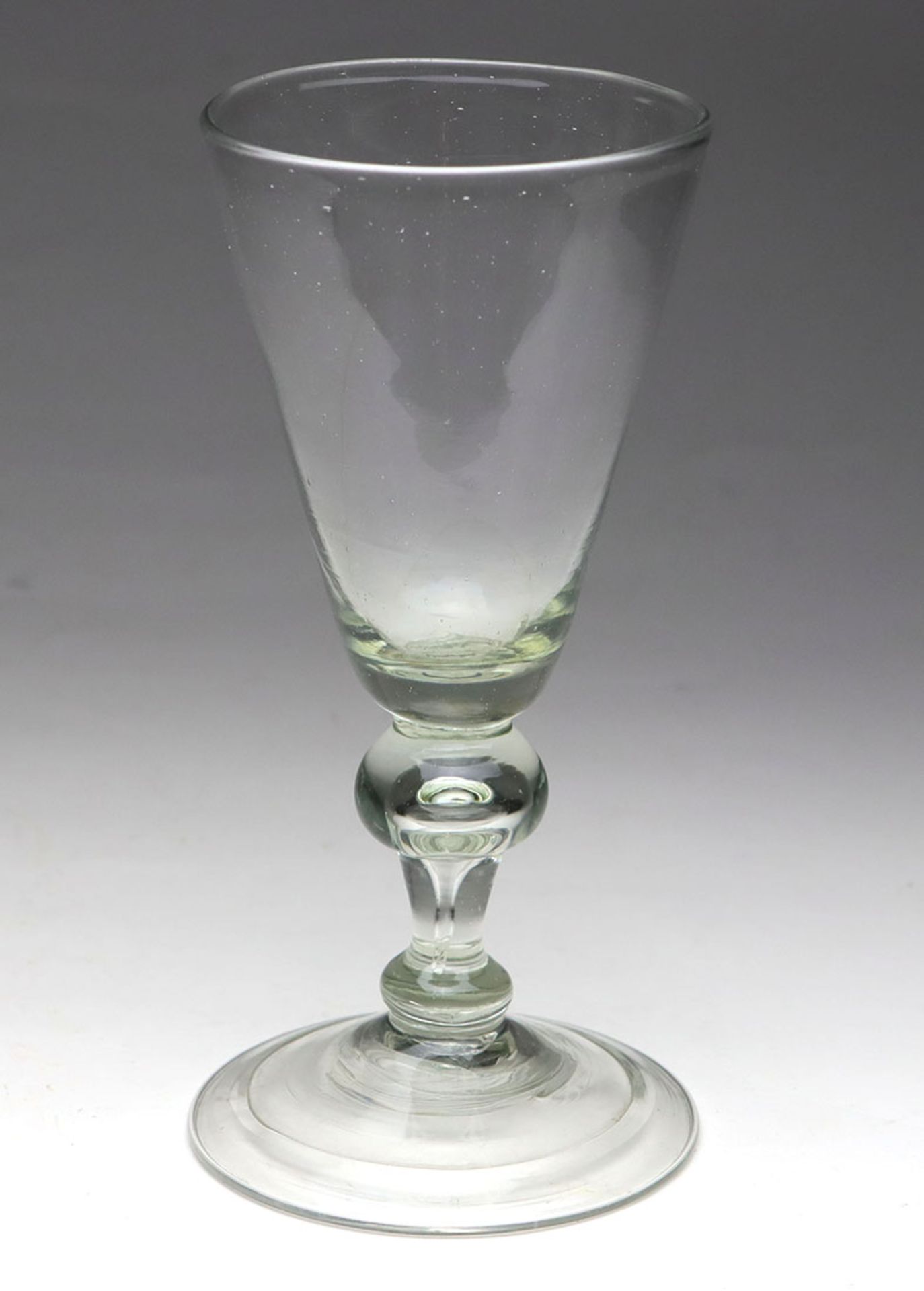 barockes Kelchglas Mitte 18. Jhdt.farbloses, leicht schlieriges Glas mundgeblasen, leicht