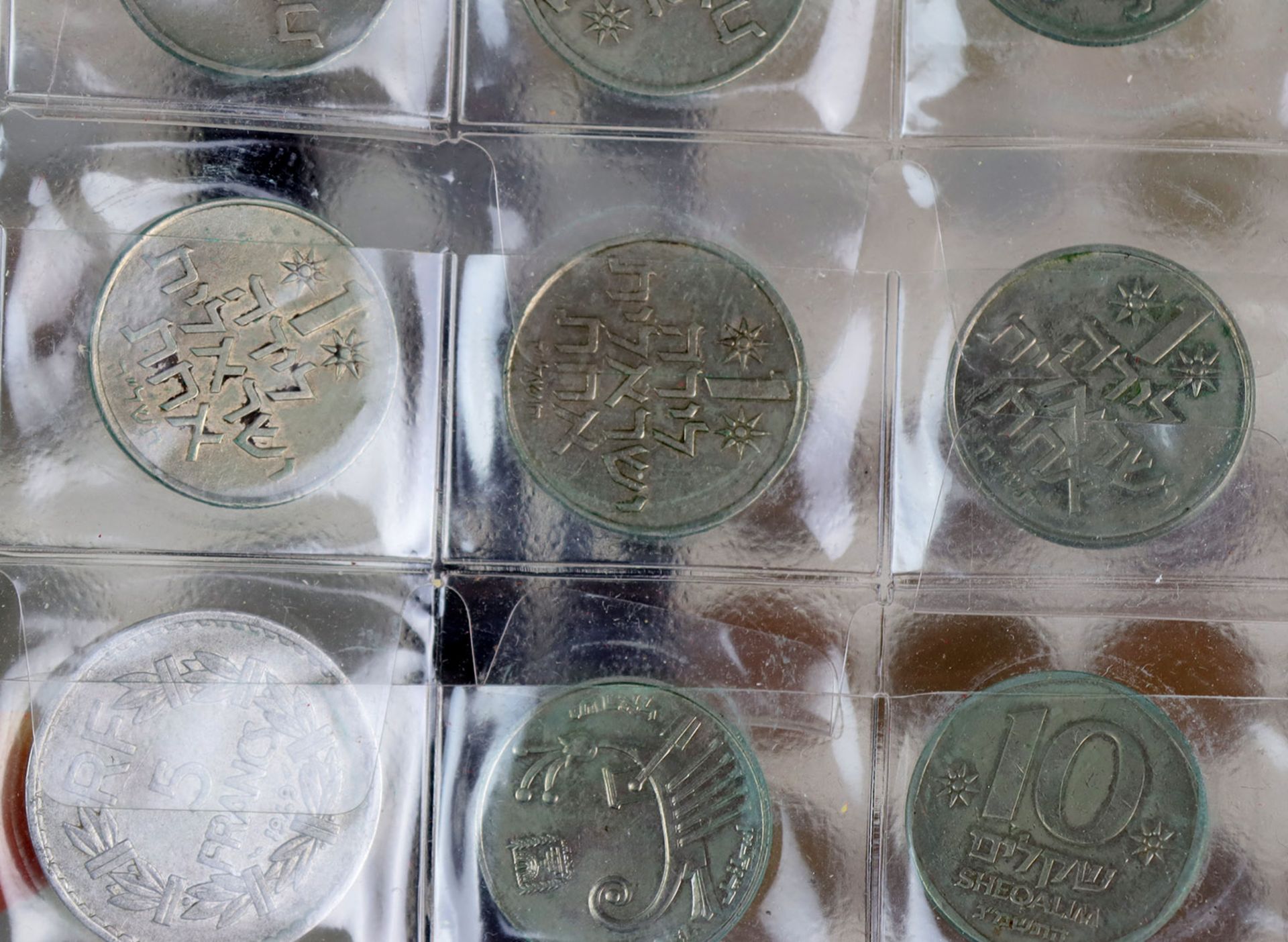 Posten Kursmünzen alle Weltverschiedene Materialien, Wertstellungen u. Ausgabejahre von 1955 bis - Bild 3 aus 5