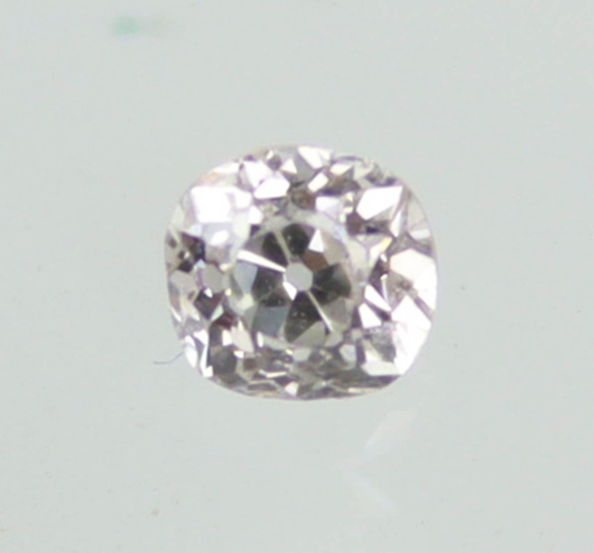Brillant ca. 0,4 ctloser ungefasster Diamant im Brillantschliff von ca. 0,40 ct.