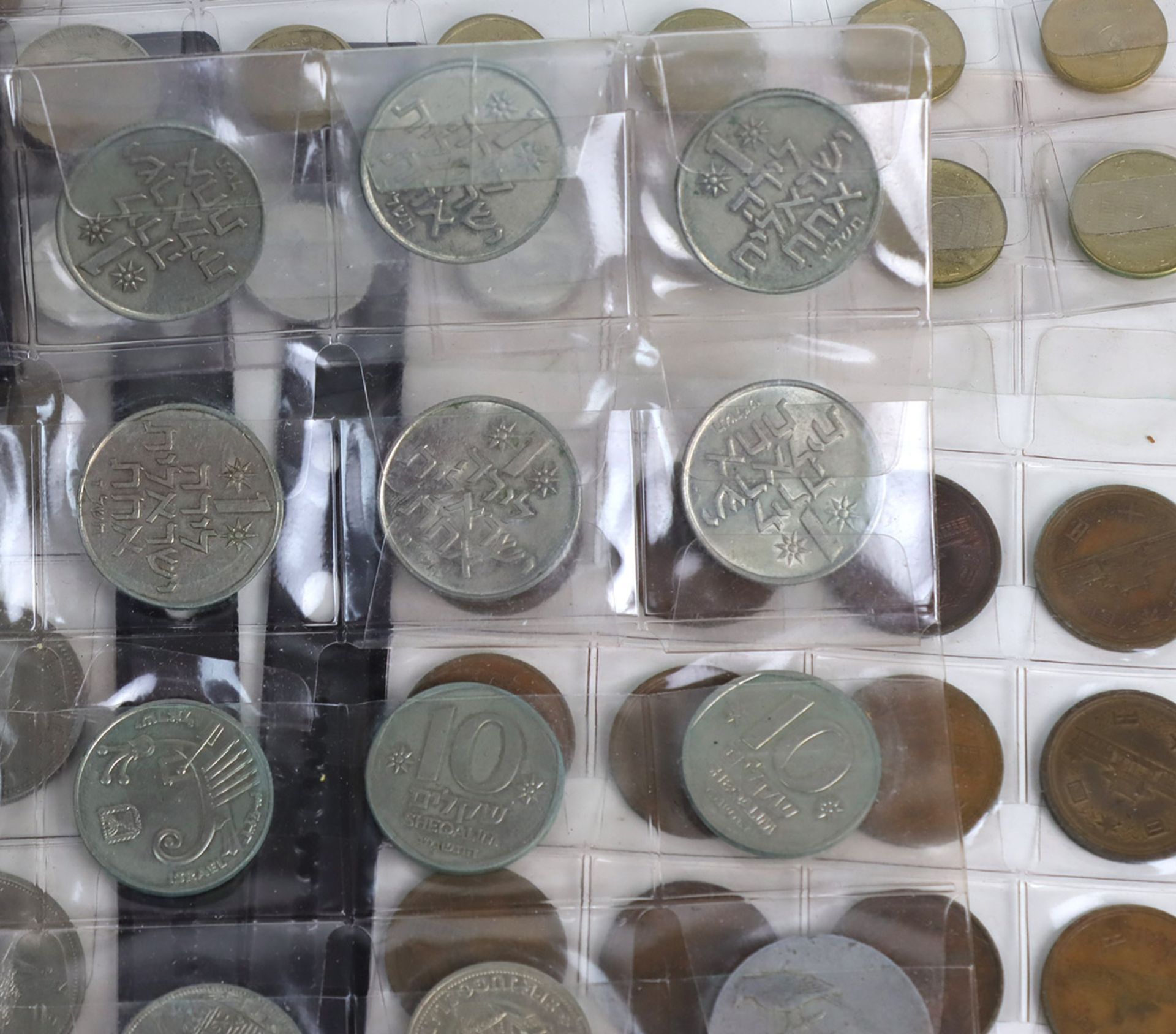 Posten Kursmünzen alle Weltverschiedene Materialien, Wertstellungen u. Ausgabejahre von 1955 bis - Bild 2 aus 5