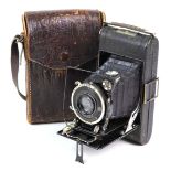 Rollfilm - Kamera Voigtländer CompurLaufbodenkamera mit schwarz genopptem Metallgehäuse, gemarkt
