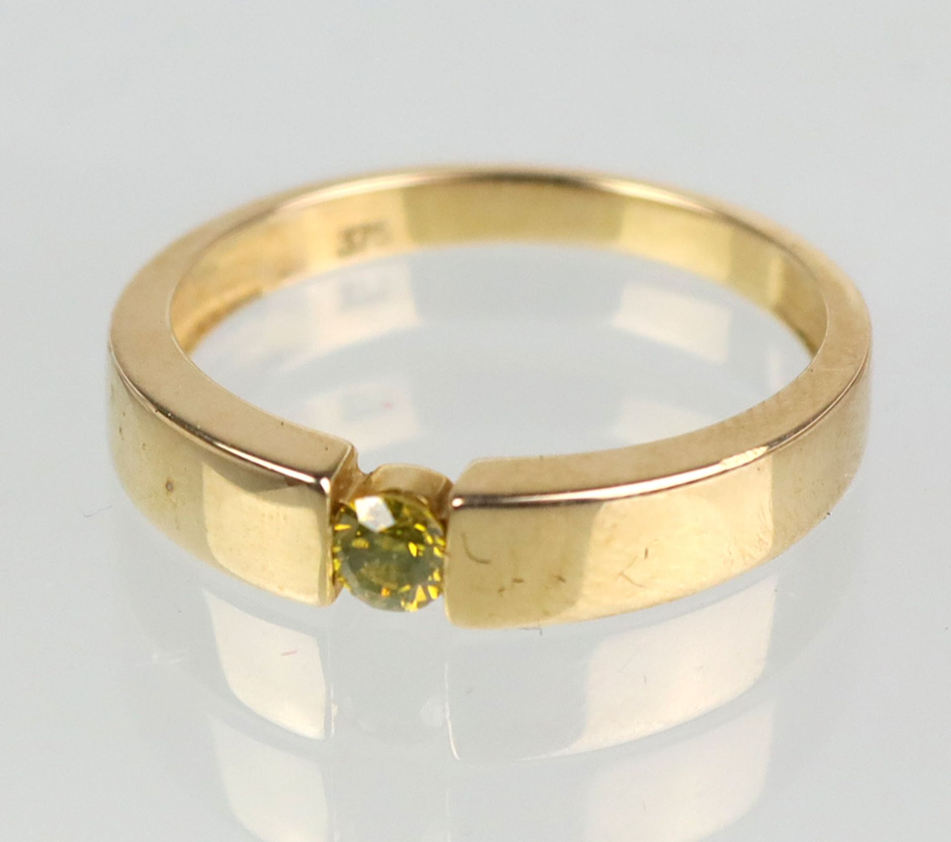 Damen Ring mit Sphen - GG 375in Gelbgold 375 (9 Karat) gearbeitet u. punziert, Bandring mit Sphen