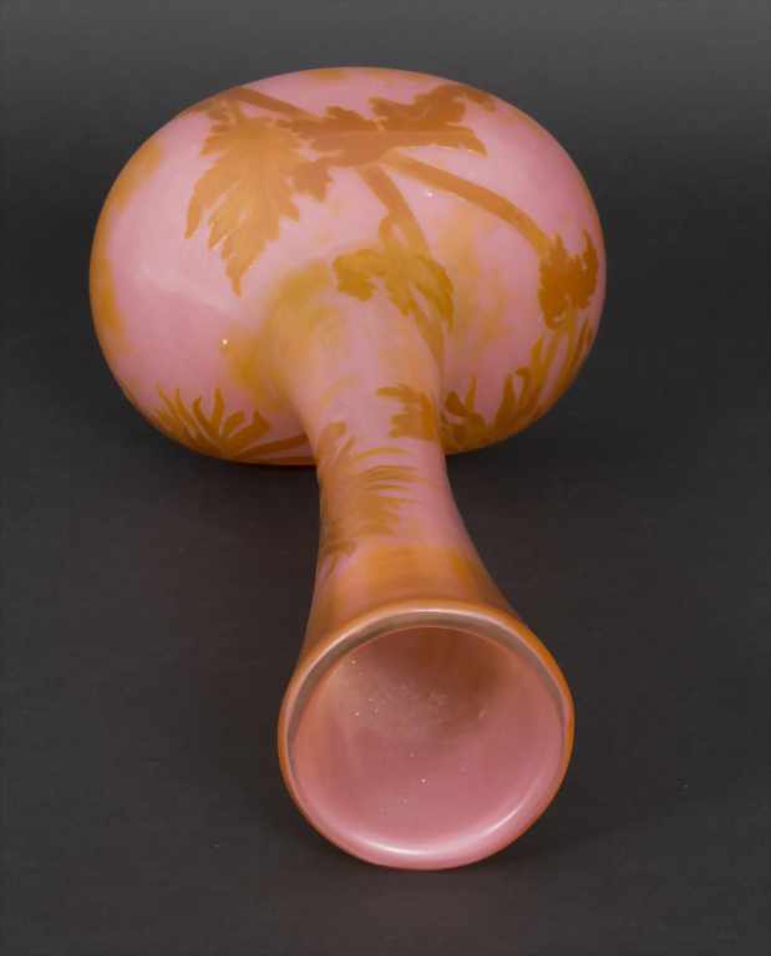 Große Jugendstil Vase mit Crysanthemen (Chrysanthèmes) / A large Art Nouveau vase with - Image 5 of 9