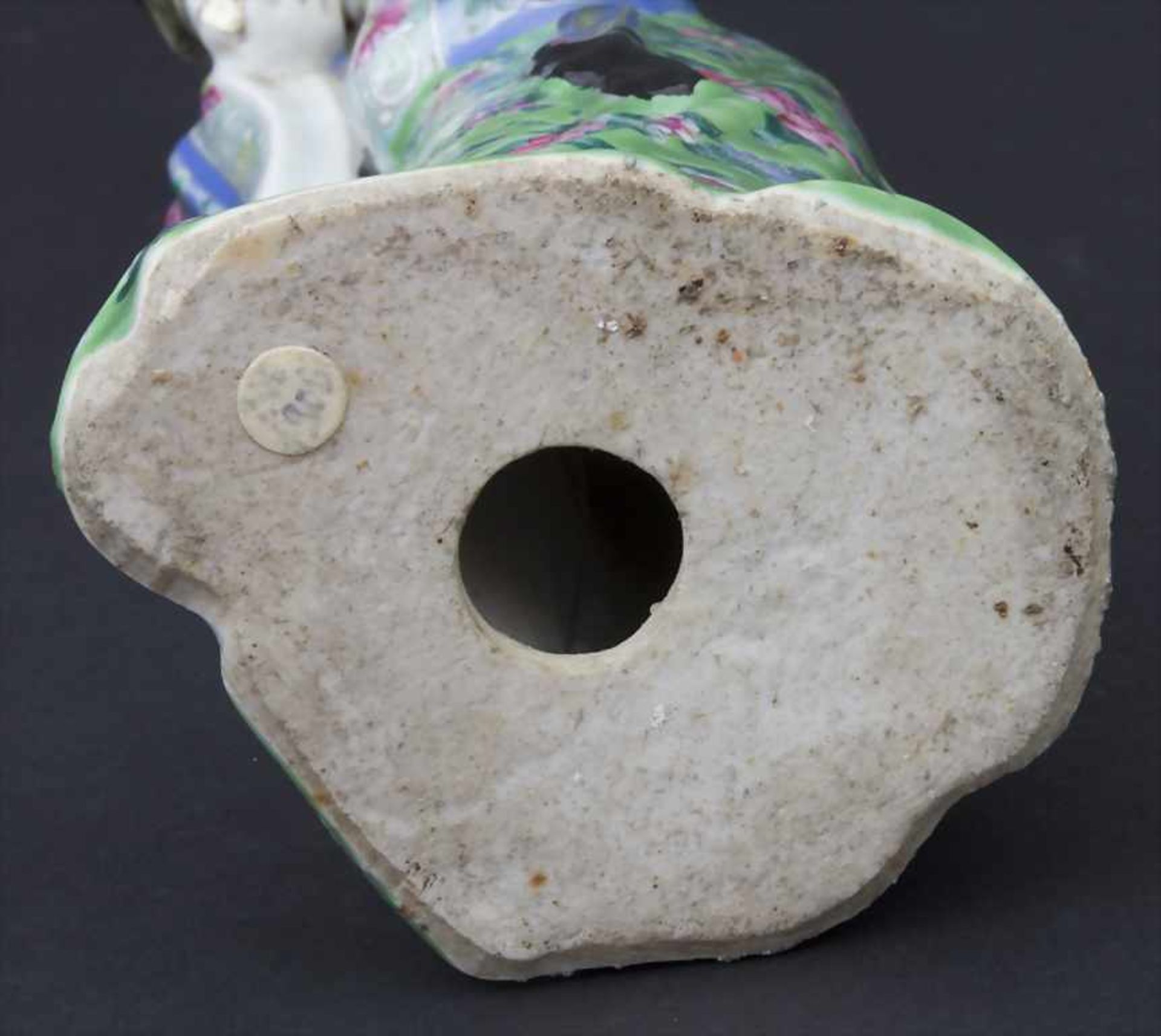 Hofdame, China, 19. Jh.Material: Porzellan, polychrom bemalt,Marke/Signatur: keine,Höhe: 31 cm, - Bild 10 aus 10