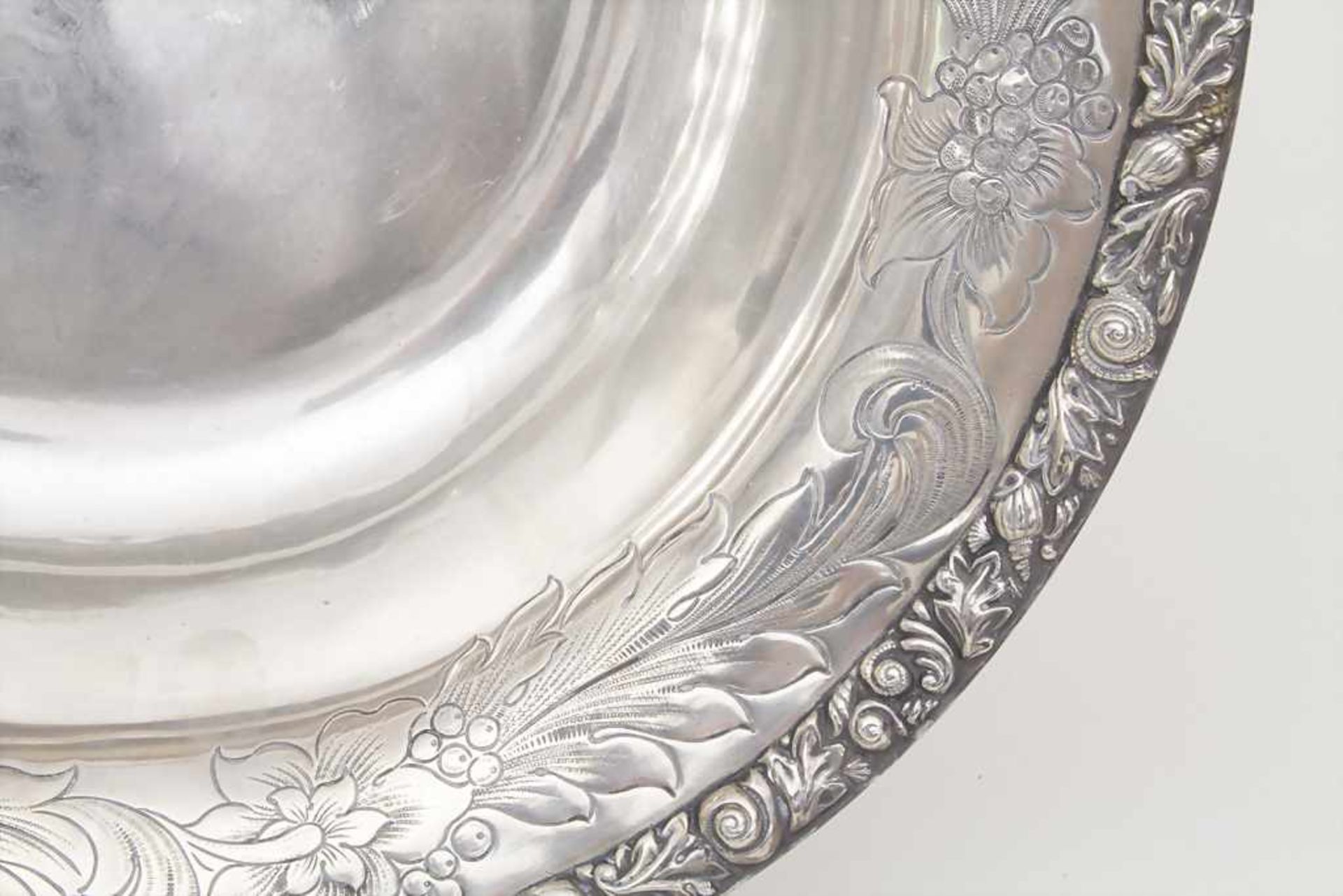 Große Waschschüssel mit Wasserkrug / A large silver wash bowl with ewer, L. Dupre, Paris, 1819- - Bild 3 aus 15