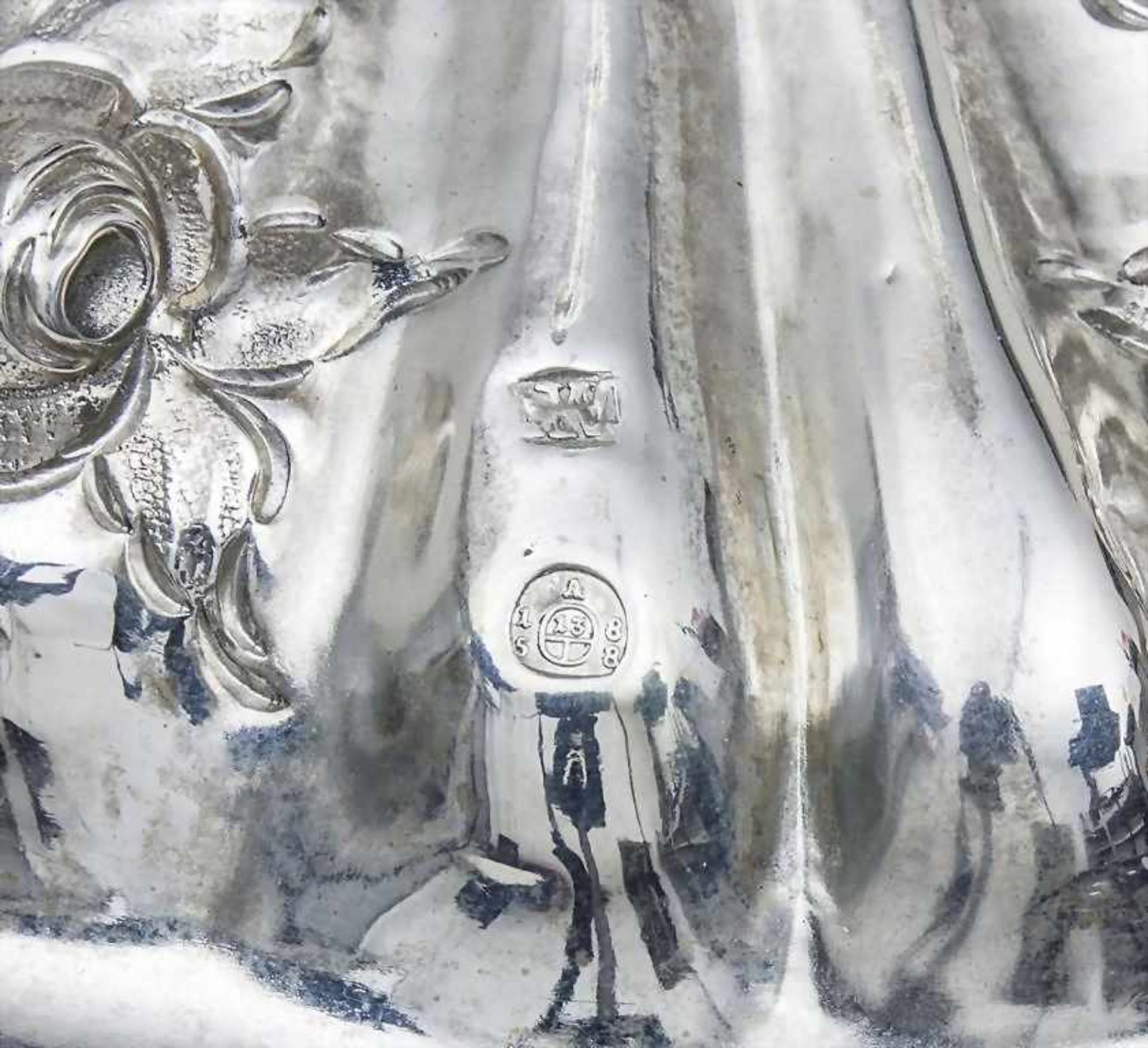 Paar Biedermeier Kerzenleuchter/Pair of Candle Sticks, Wien/Vienna, 1858Punzierung: Silber 13 Lot, A - Bild 4 aus 4