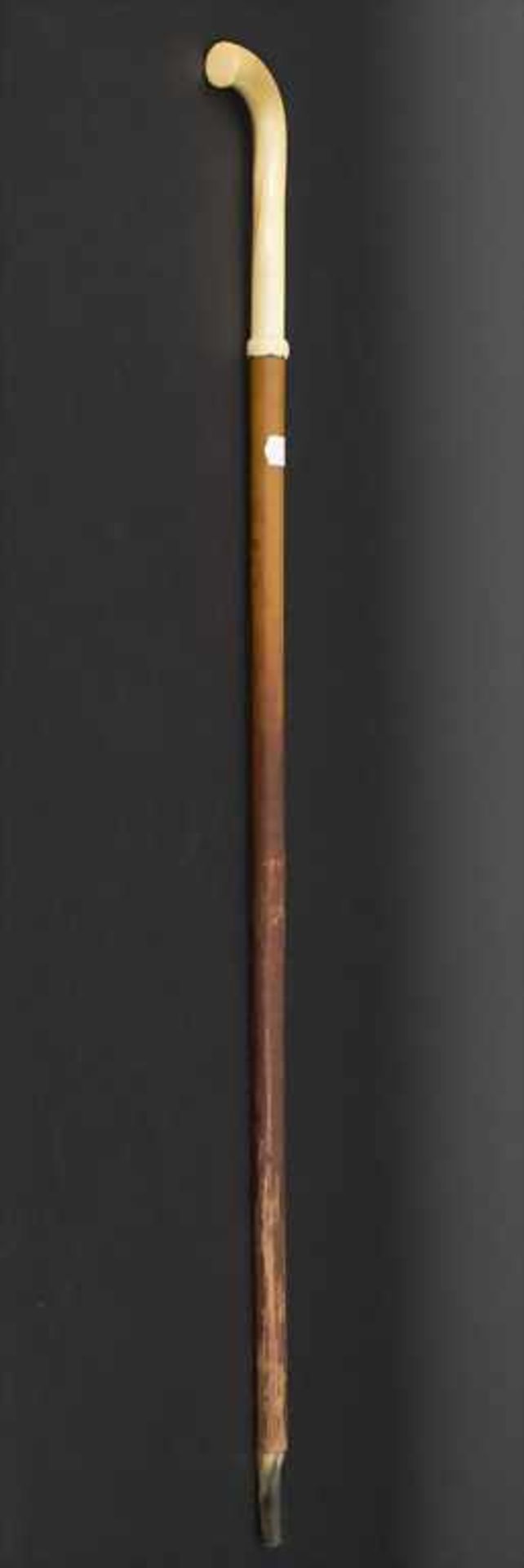 Gehstock mit Elfenbeingriff / A cane with ivory handle, um 1880Material: Malaccarohr (Schuss), - Bild 5 aus 5