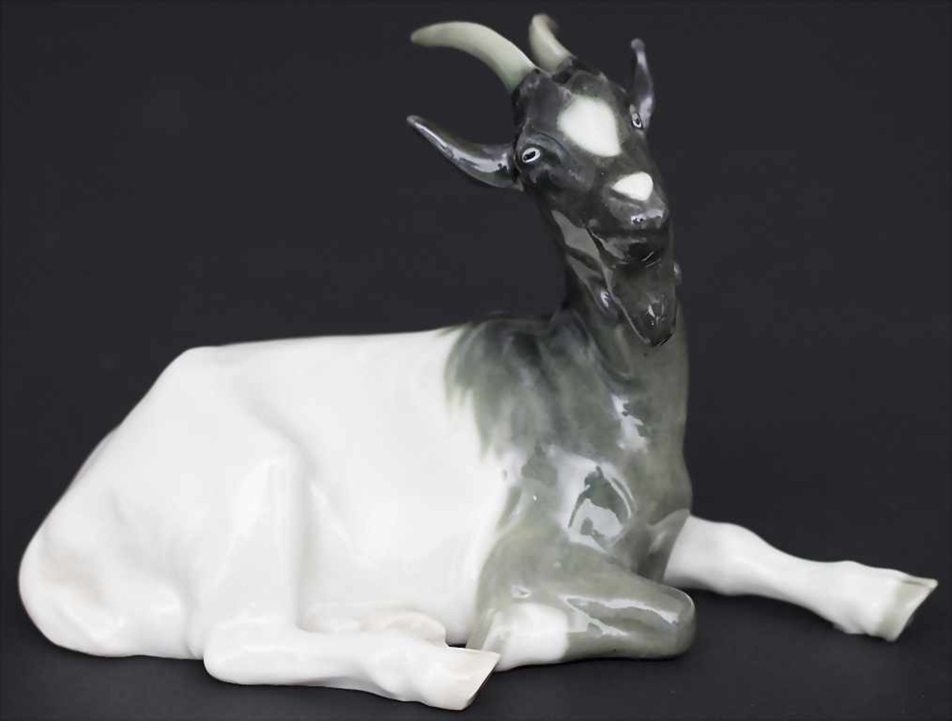 Jugendstil-Tierfigur 'liegender Ziegenbock' / An Art Nouveau animal figure of a reclining goat,