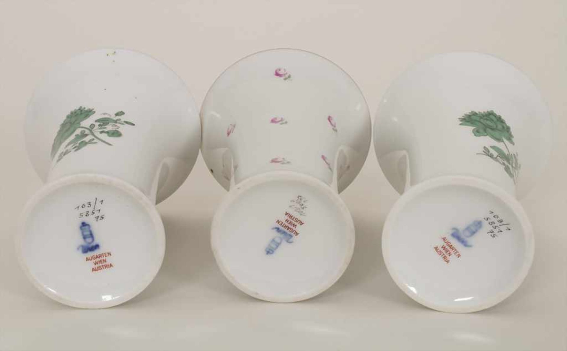 3 Vasen / 3 vases, Augarten, Wien, Mitte 20. Jh.Material: Porzellan, polychrom bemalt und - Bild 4 aus 5