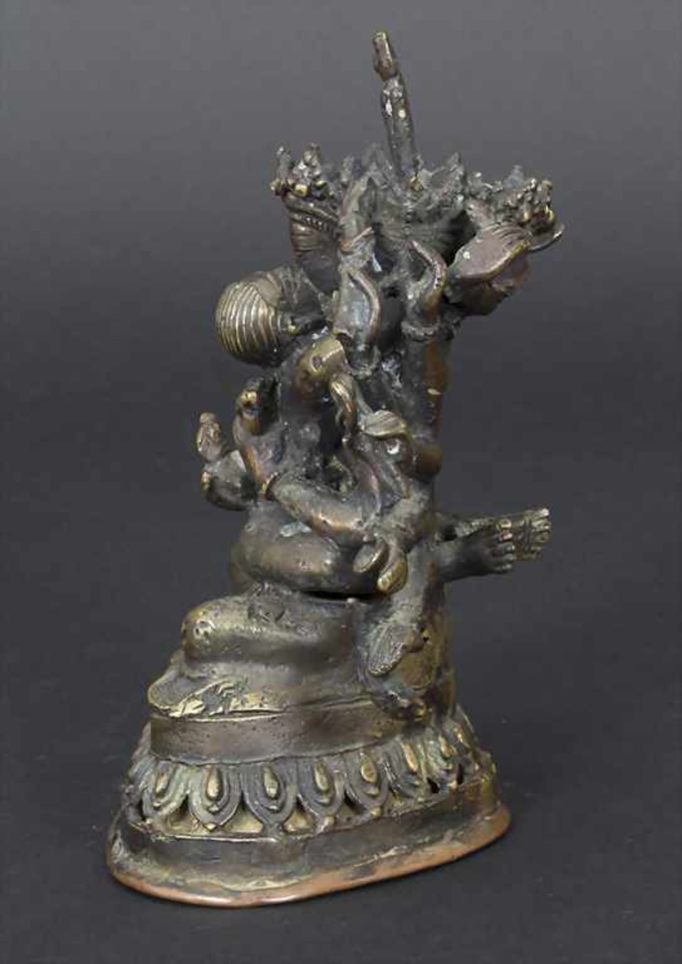 Sarvavid Vairocana vereint mit Shakti auf Lotosthron, Tibet, 17. JhMaterial: Bronze des Vierköpfigen - Bild 4 aus 6