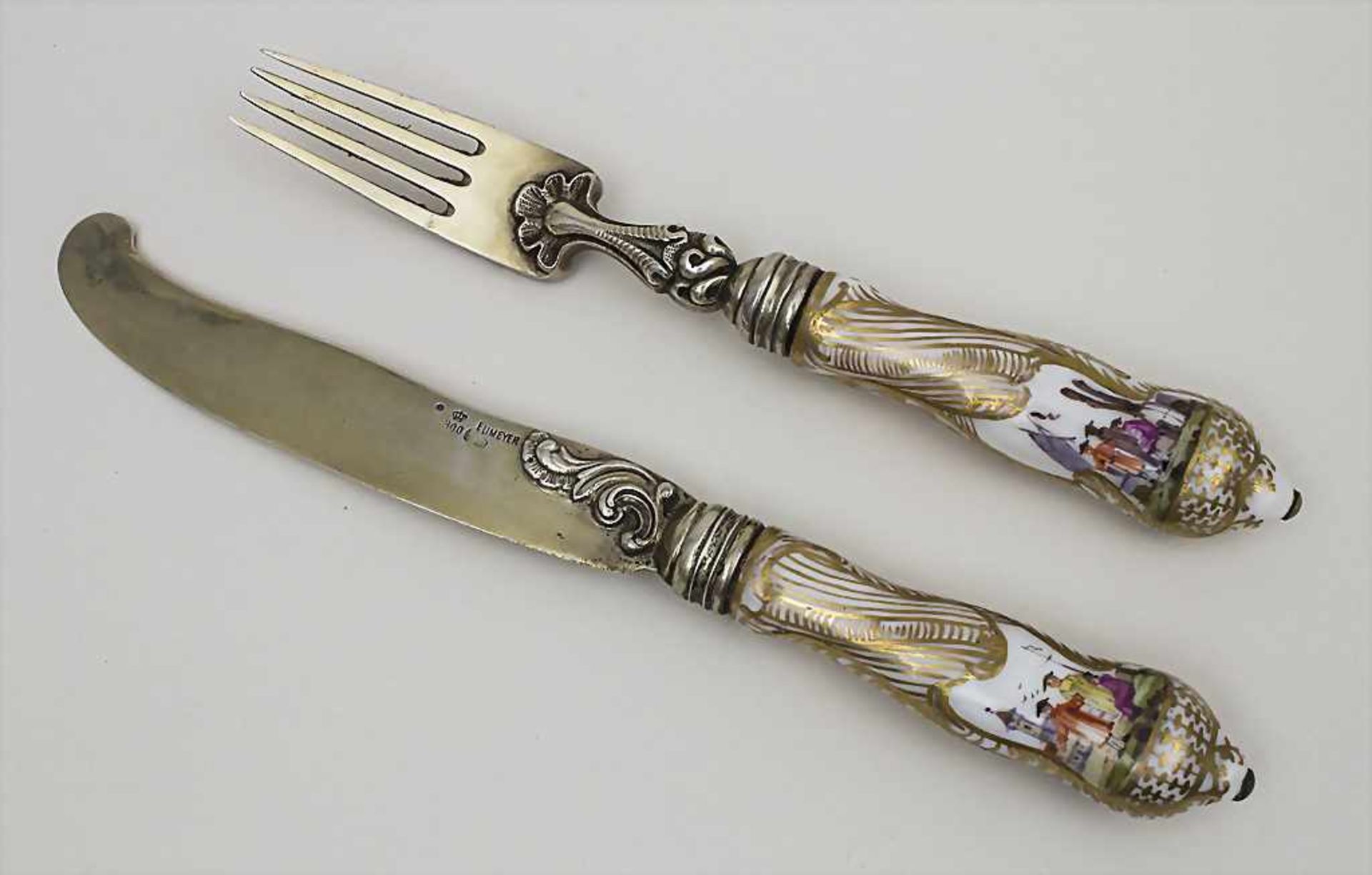 Messer und Gabel mit Kauffahrteiszenen / A knife and fork with porcelain handles, Meissen/Eumeyer,