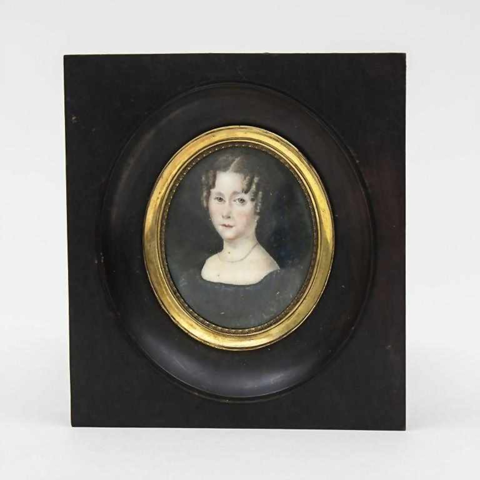 Miniaturporträt einer Dame mit Biedermeierfrisur, deutsch, um 1820feines Porträt einer eleganten