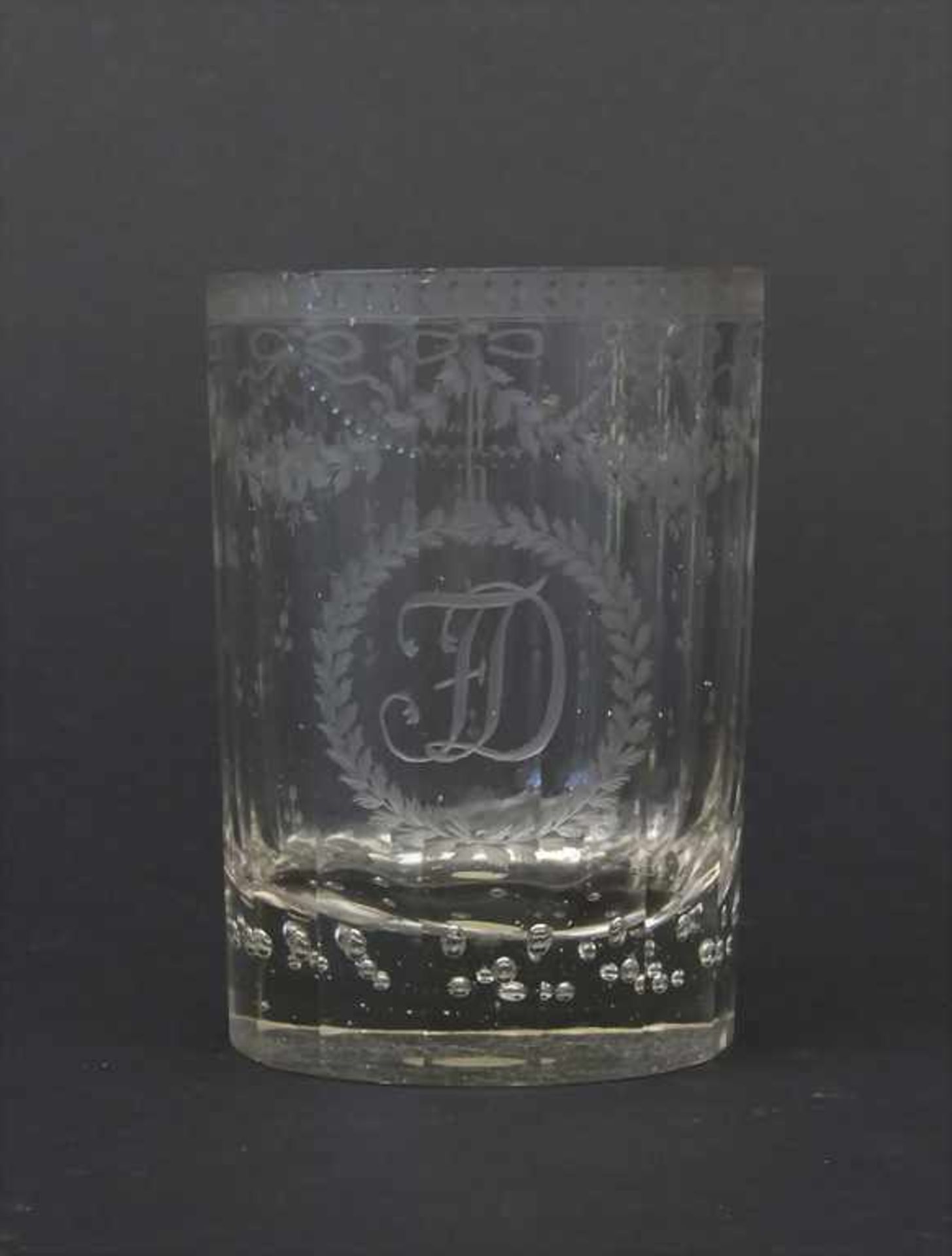 Louis-seize Trinkglas / A Louis XVI glass tumbler, Böhmen, um 1775Material: Kristallglas,