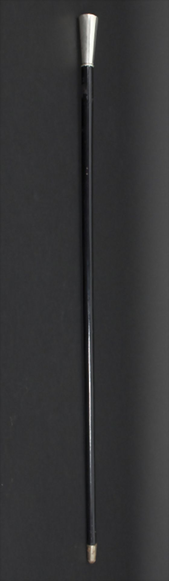 Gehstock mit Silberknauf / A cane with silver handle, Ende 19. Jh.Material: Hartholz, ebonisiert ( - Bild 2 aus 6
