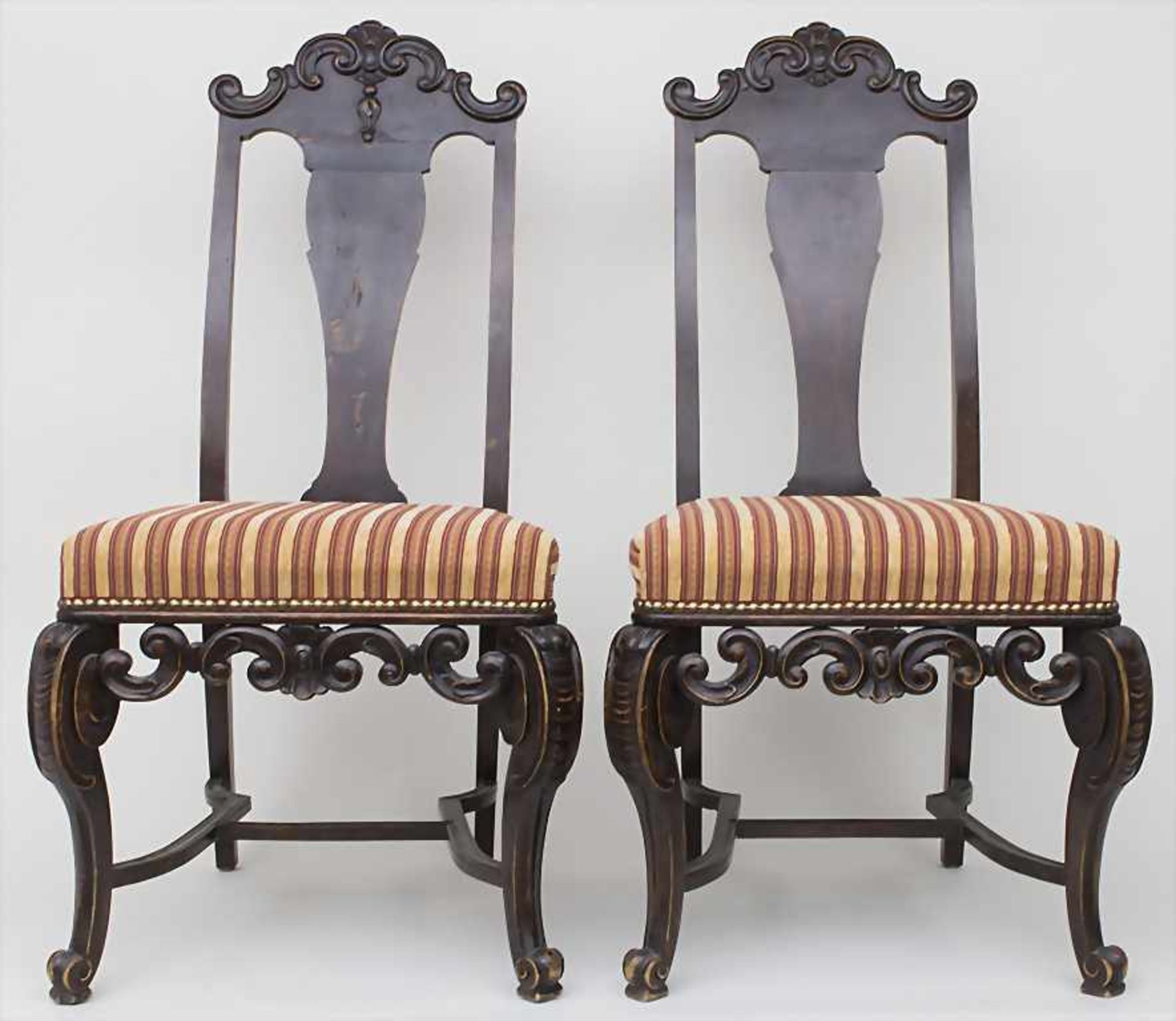 Paar Historismus-Stühle / A pair of historism chairs, 19. Jh.Material: Holz, dunkel gebeizt,