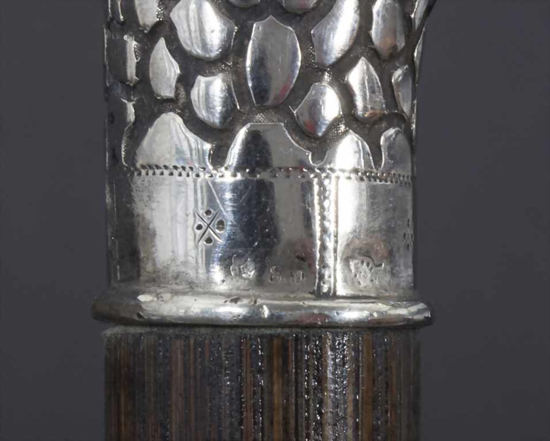 Gehstock mit Silbergrifff 'Tierhautrelief' / A cane with silver handle, deutsch, um 1900Material: - Bild 5 aus 7