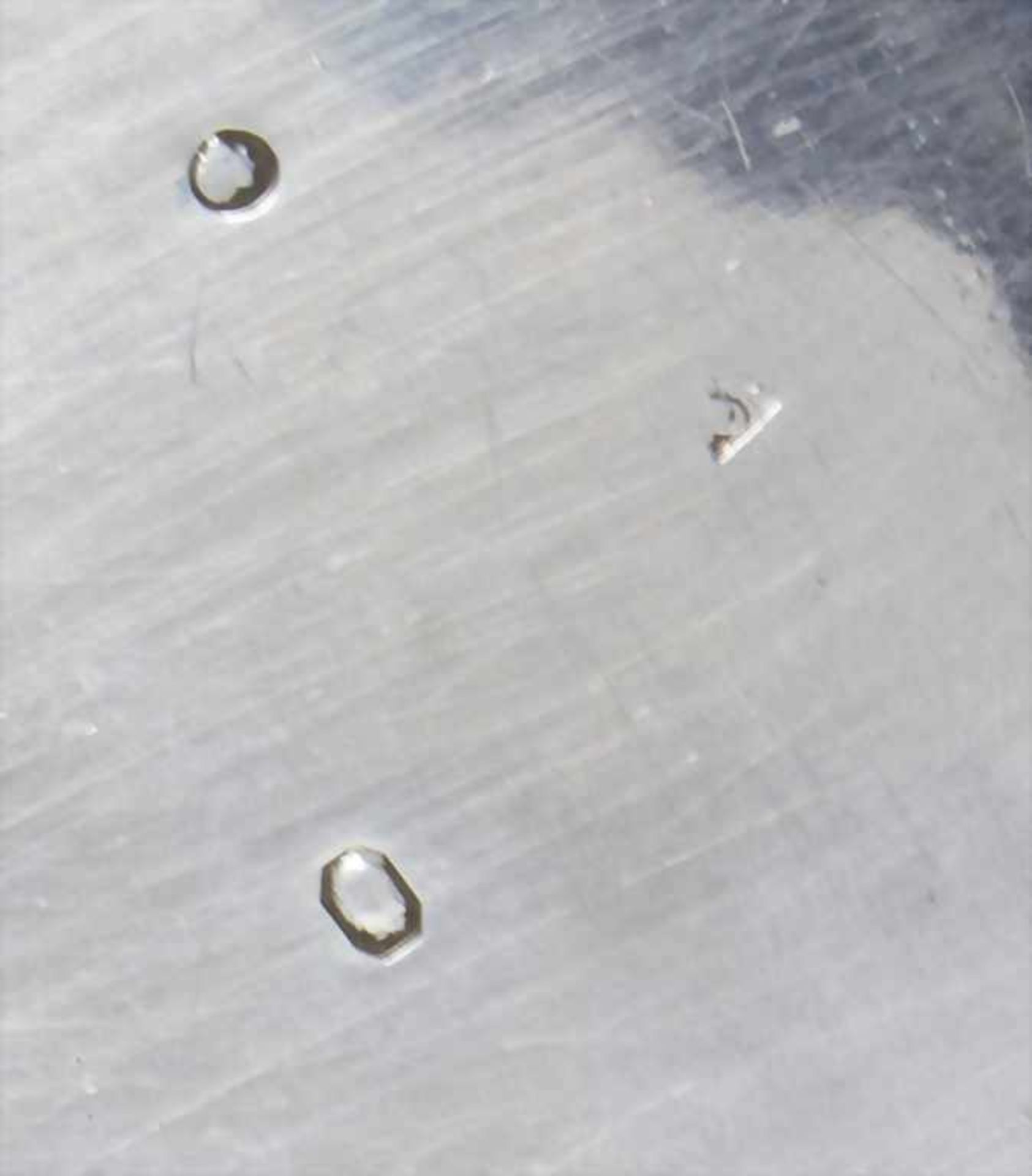 Paar Platzteller / A pair of silver underplates, Paris, um 1820Material: Silber 950,Marke: - Image 4 of 4