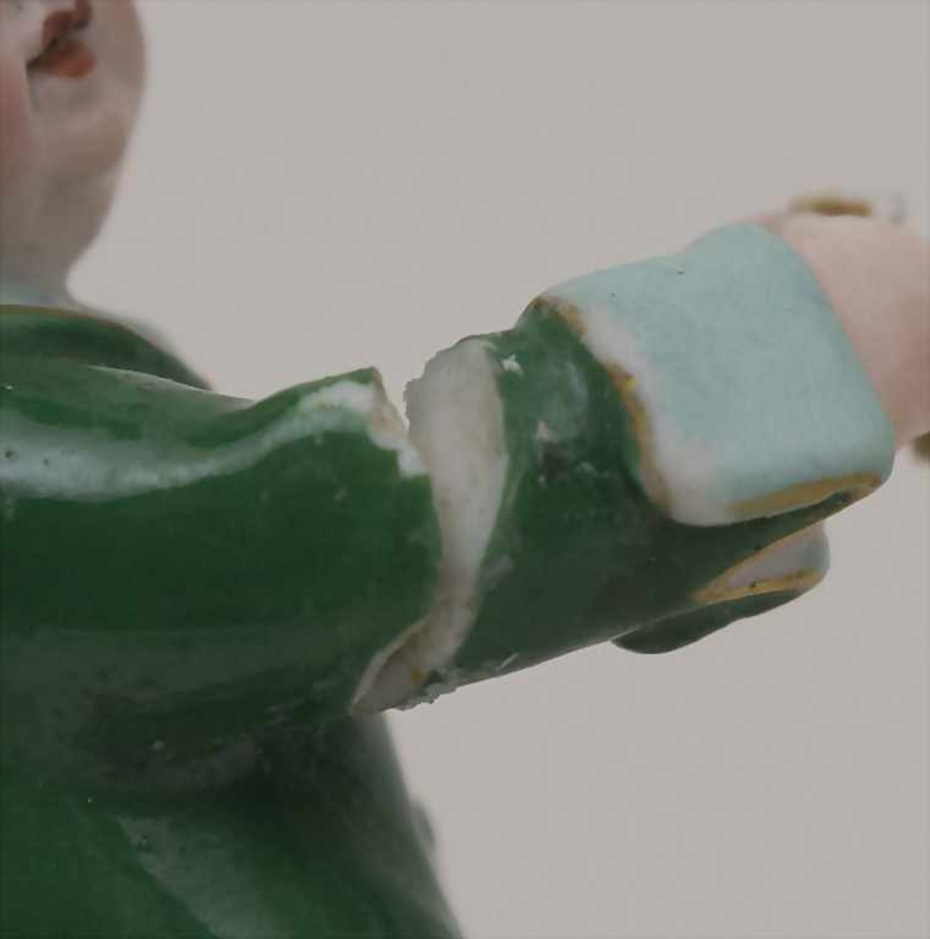 Kleine verkleidete Amorette / A small disguised amoretto, Meissen, 19. Jh.Material: Porzellan, - Bild 8 aus 9