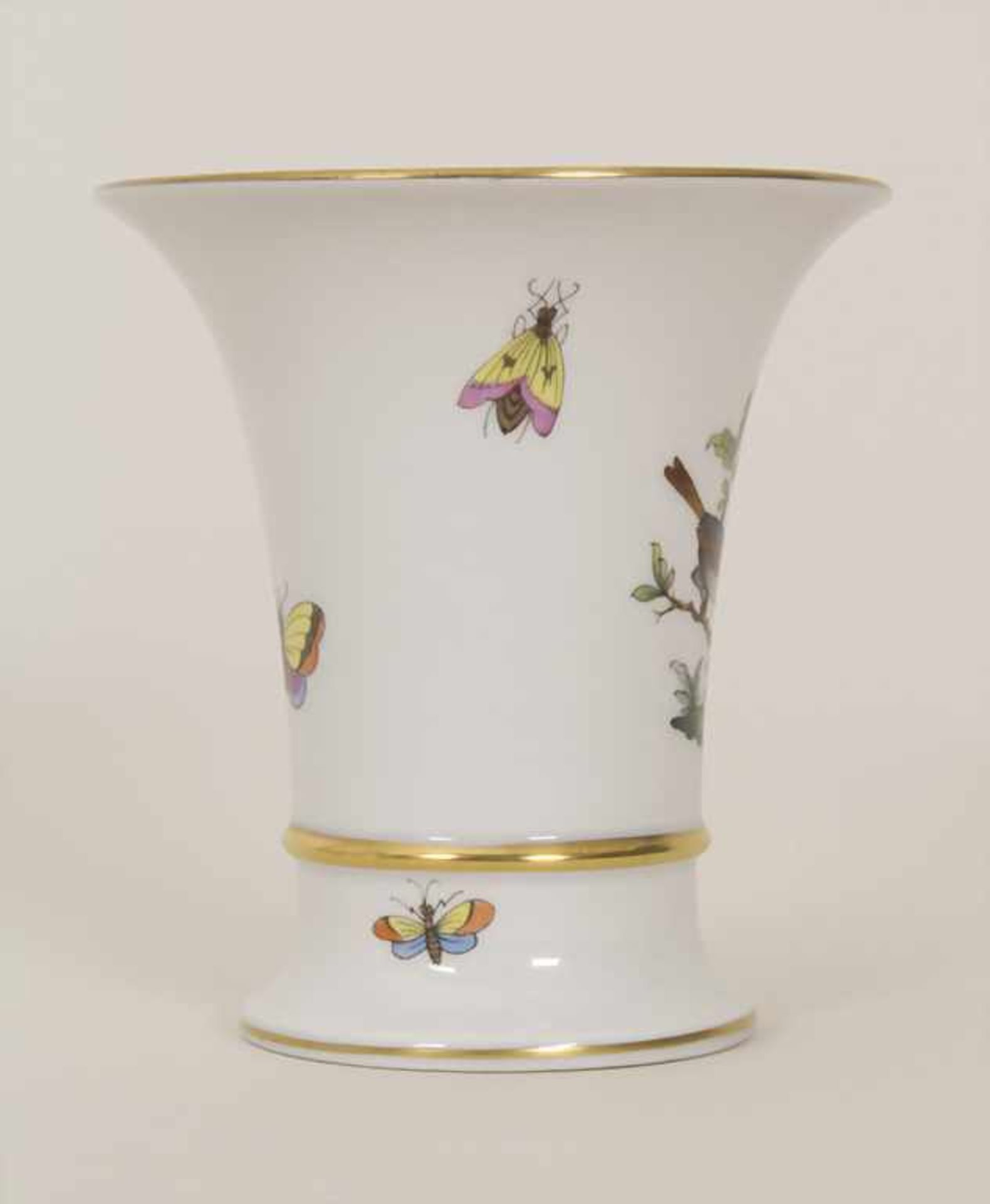 Vase Rothschild, Herend, Mitte 20. Jh.Material: Porzellan, polychrom bemalt und glasiert, - Image 4 of 7