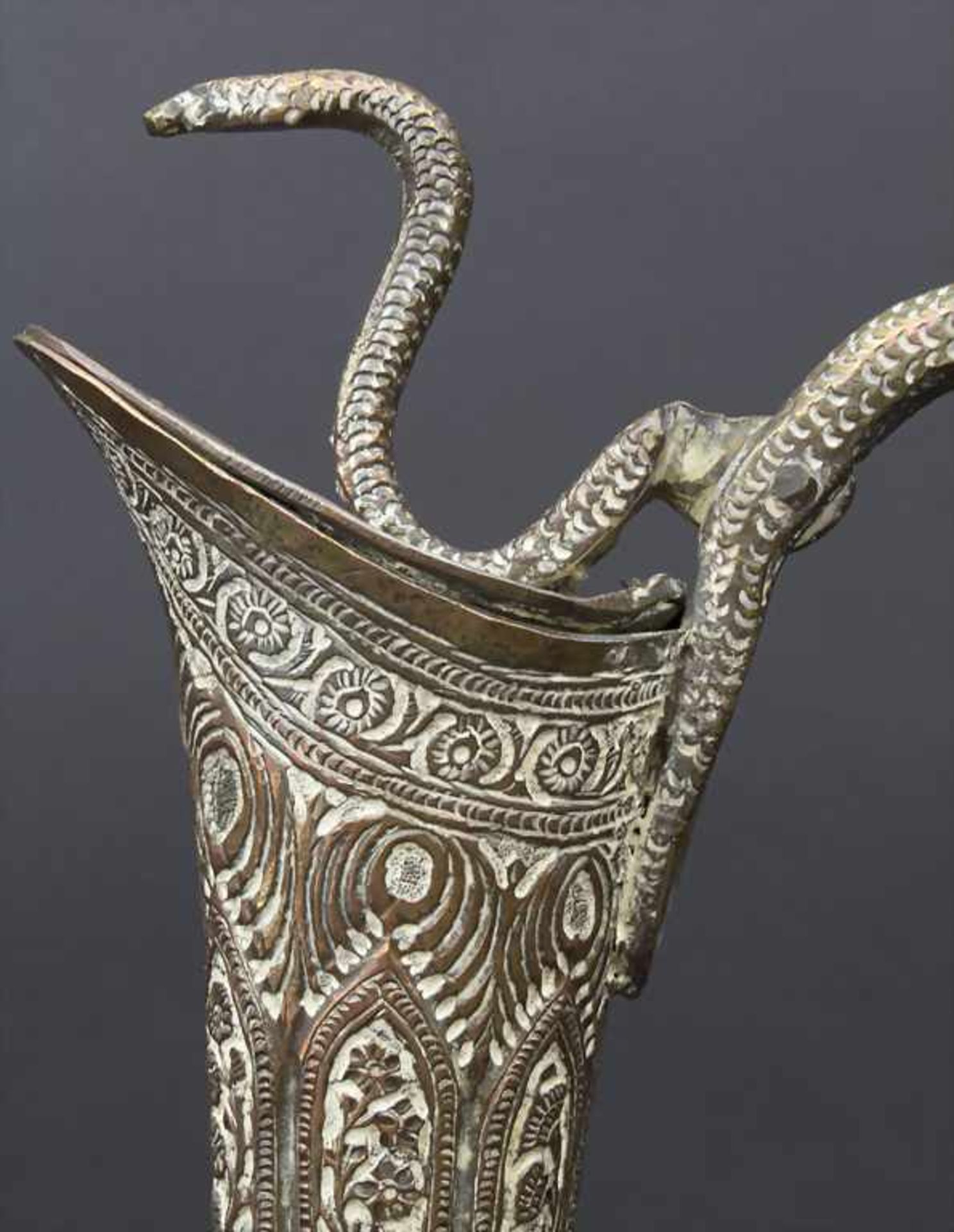 Kanne mit Schlangendaumenrast / A carafe with snake shaped thumb-rest, Persien, wohl 1780Material: - Bild 7 aus 8