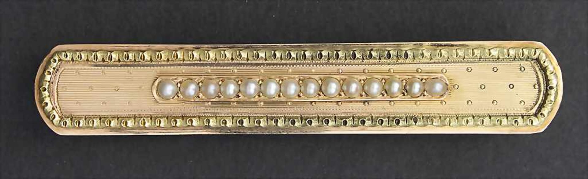 Empire Brosche / An Empire brooch, um 1820Material: Gelbgold / Rotgold 750/000 18 Kt, mit Perlen,