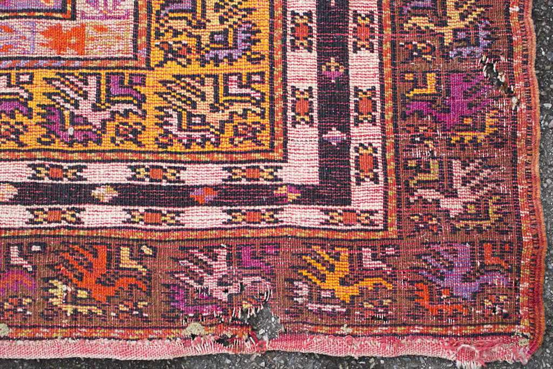 Orientteppich mit Gebetsnische / An oriental carpet with mihrabMaterial: Wolle auf Baumwolle, - Image 3 of 3