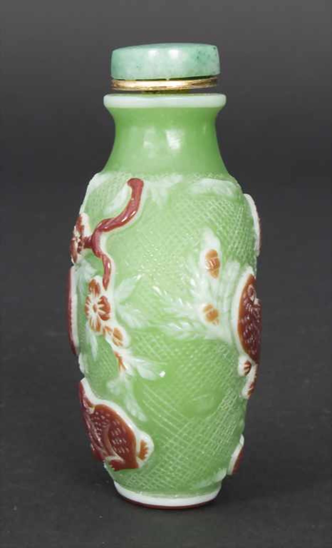 Snuff Bottle, China, um 1900Material: Glas überfangen, Jadestöpsel, Dekor mit Hasen, Wachteln und - Bild 2 aus 7