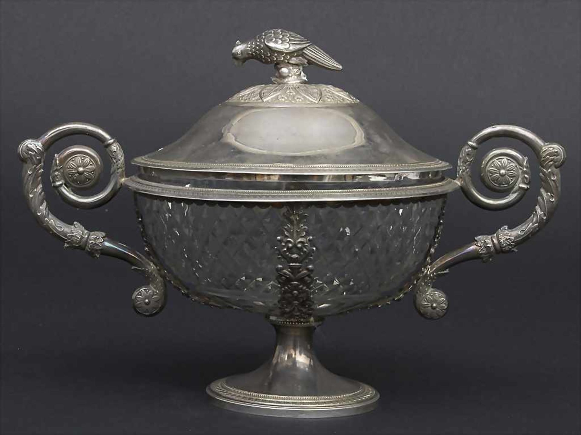 Deckeldose / A lidded silver bowl, Brüssel / Brussels, um 1840Material: Silber 950, mit