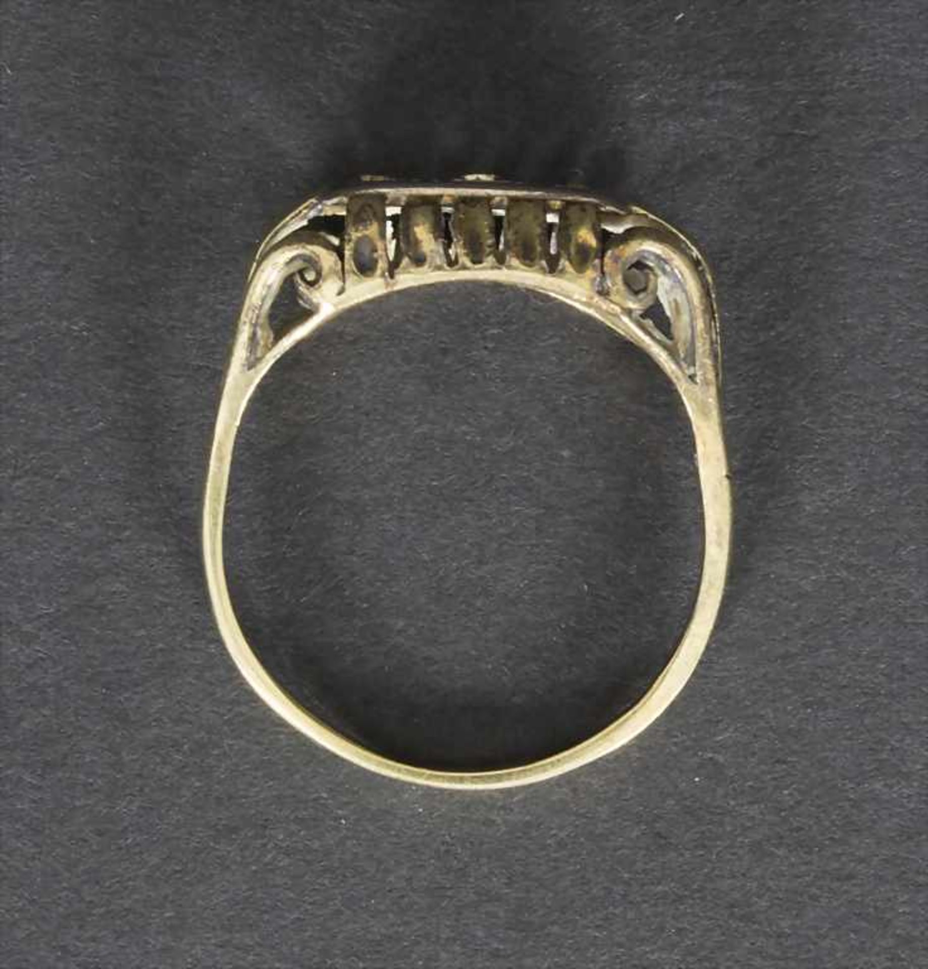 Damenring mit Diamanten / A ladies ring with diamondsMaterial: GG 585/000, Diamanten zus. ca. 0,1 - Image 2 of 2