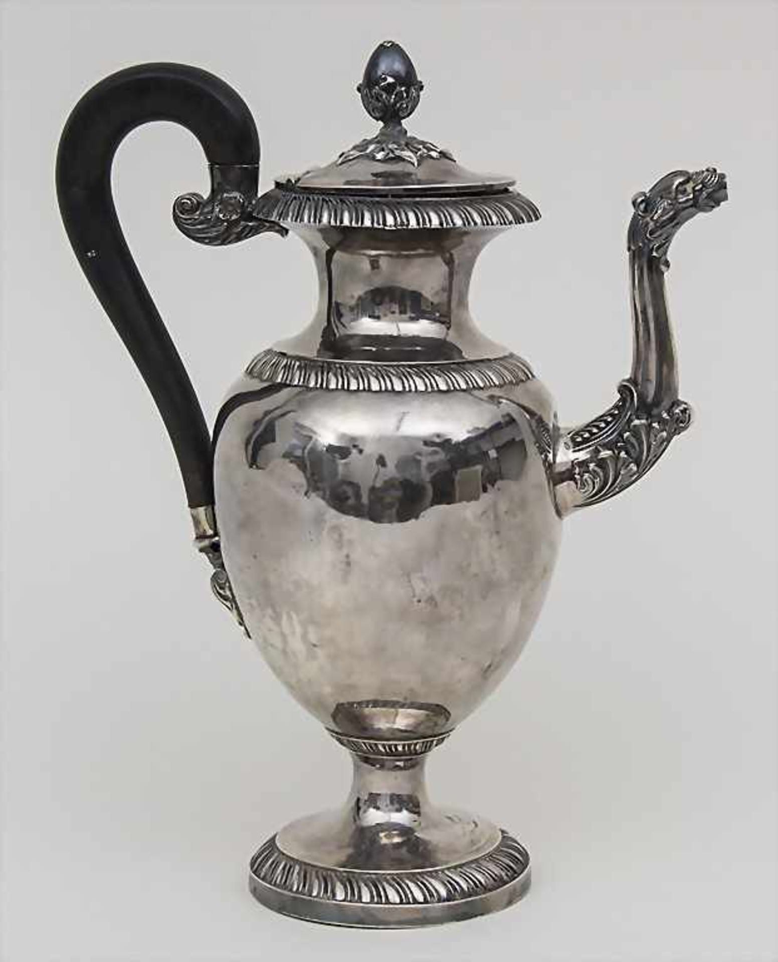 Kaffee Kanne / A coffee pot, Paris, um 1830Material: Silber, 950,Punzierung: Veillard-Punze, - Bild 2 aus 4