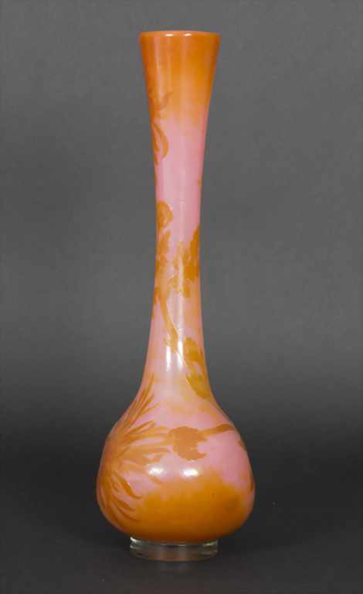 Große Jugendstil Vase mit Crysanthemen (Chrysanthèmes) / A large Art Nouveau vase with - Image 2 of 9