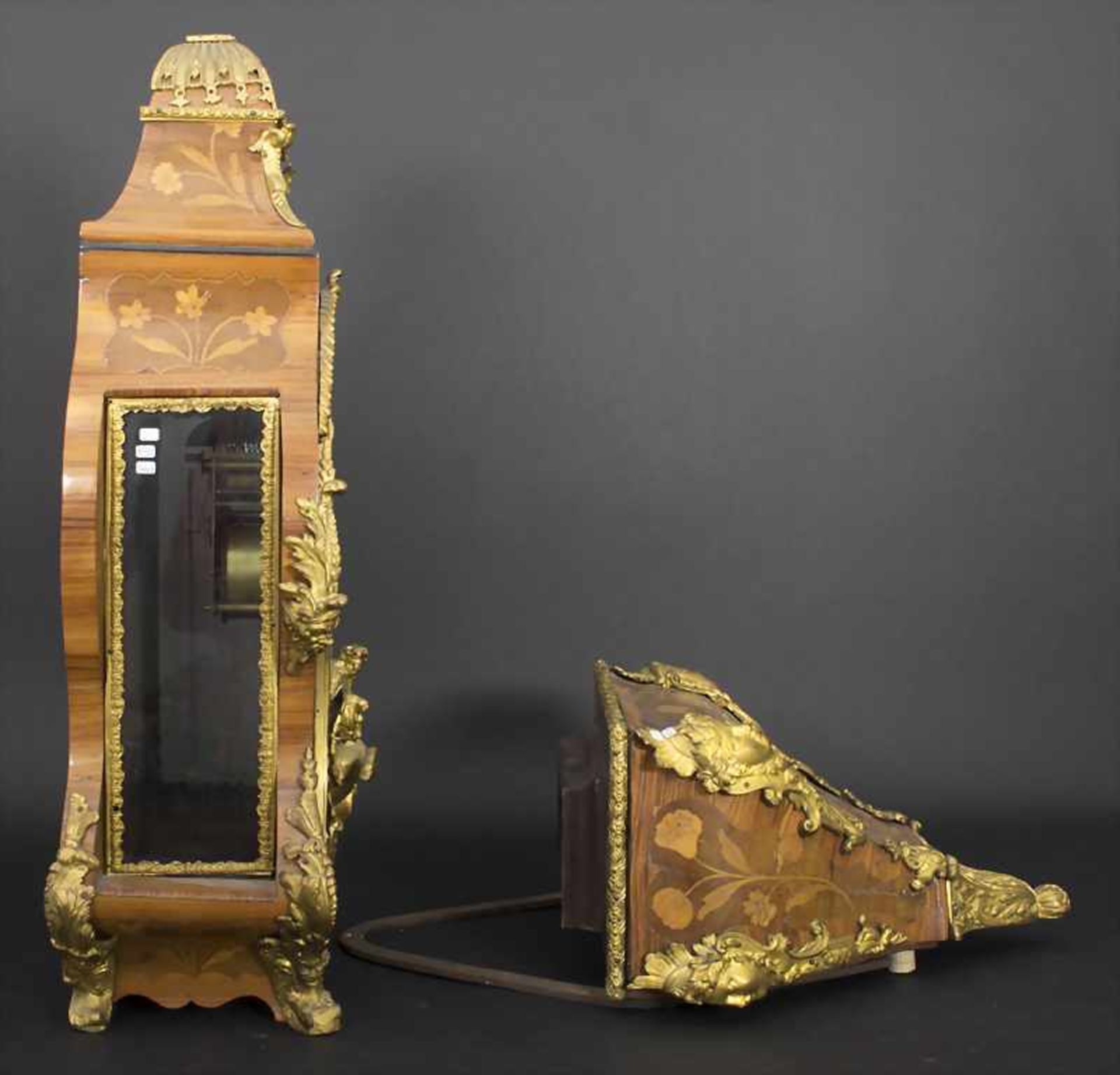 Große Pendule mit Wandkonsole / A large clock, 18./19. Jh.Gehäuse: Holzgehäuse mit Intarsien und - Image 6 of 11