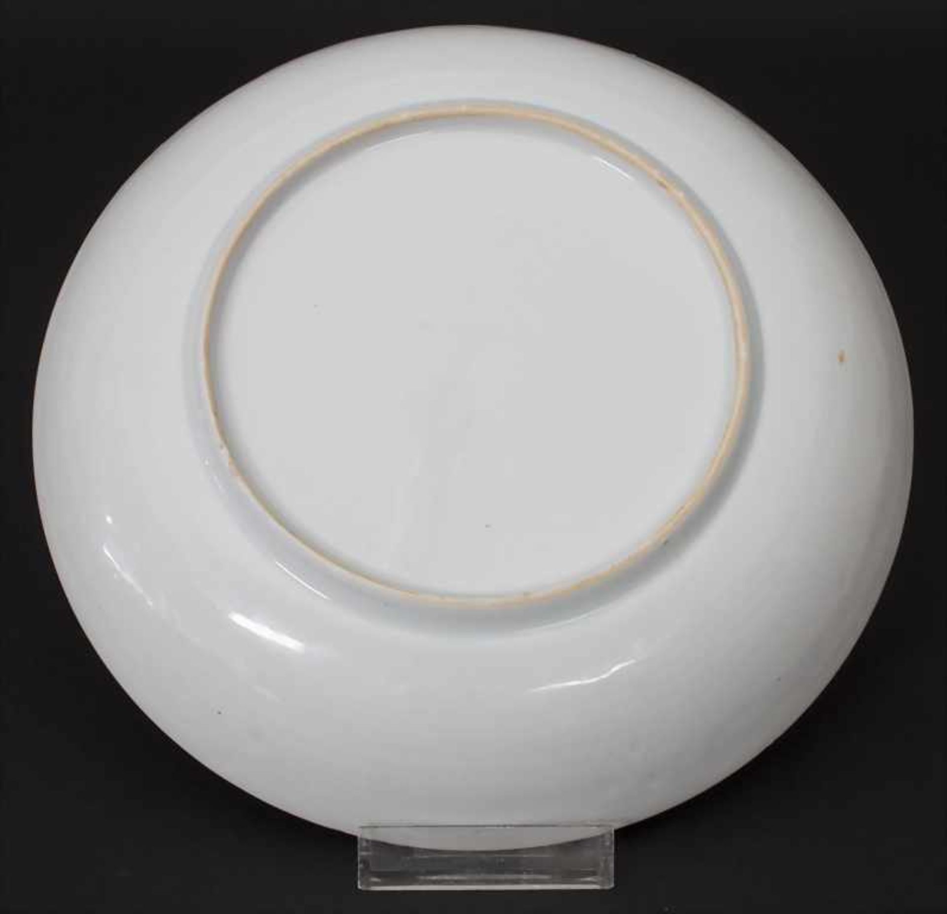 Teller / A plate, China, 17./18. Jh.Material: Porzellan, mit Blauemalerei, Goldrand,Marke: - Bild 3 aus 3