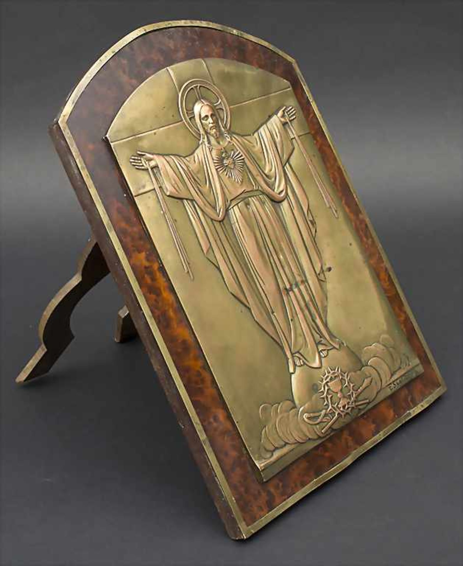 Herz Jesu, Escudero, um 1920Technik: Bronze Platte auf Rahmen, patiniert, am Sockel signiert - Image 2 of 2