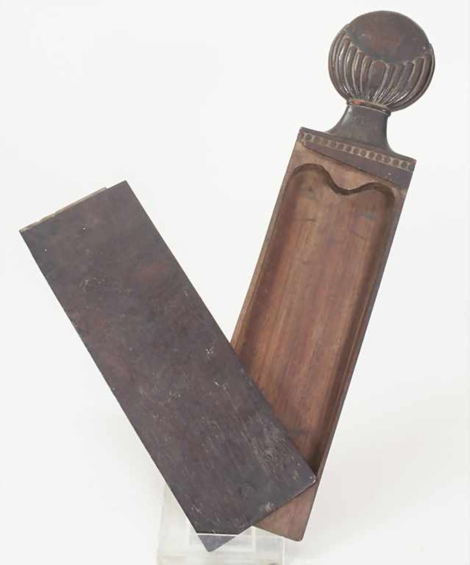 Empire Griffelkasten für Schreibutensilien / A wooden Empire pencase, Frankreich, um 1800Material: