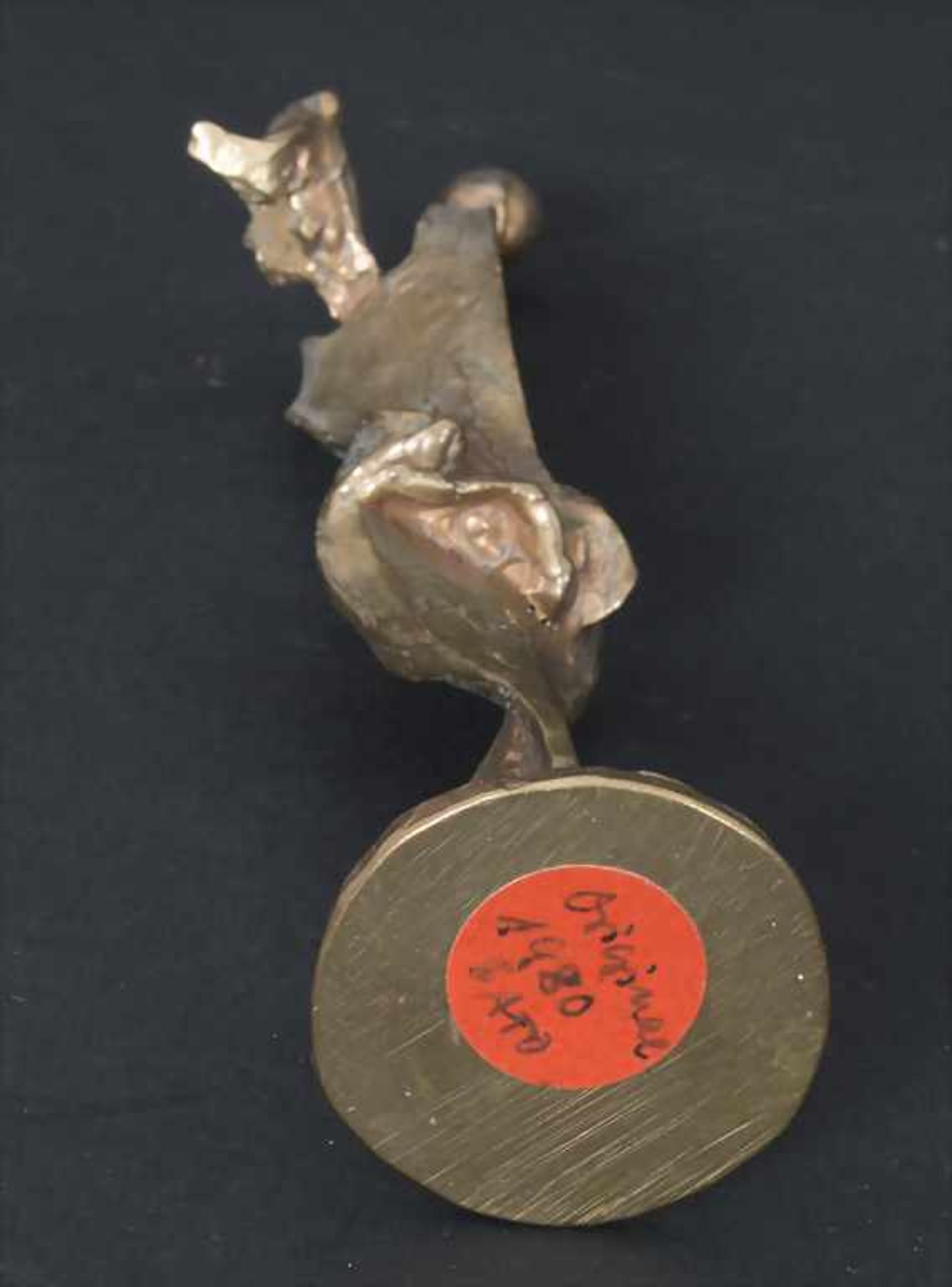 Hardy Schneider-Sato (1919-2002), Bronzefigur 'Ballspielerin' / A bronze figure 'Ball player' - Bild 6 aus 6