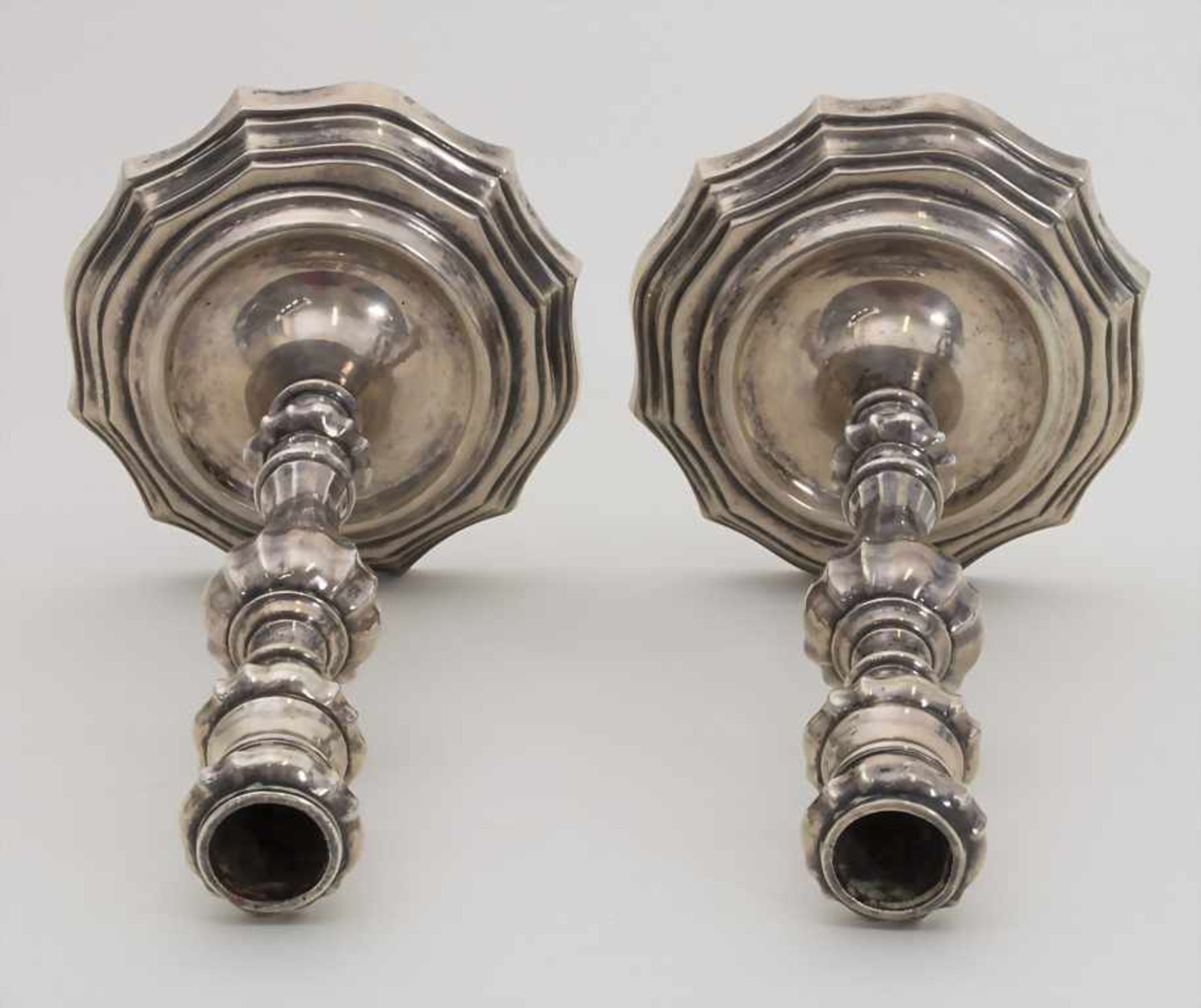 Paar Florentiner Barock Leuchter / A pair of Baroque silver candlesticks, wohl Massimiliano - Bild 2 aus 7