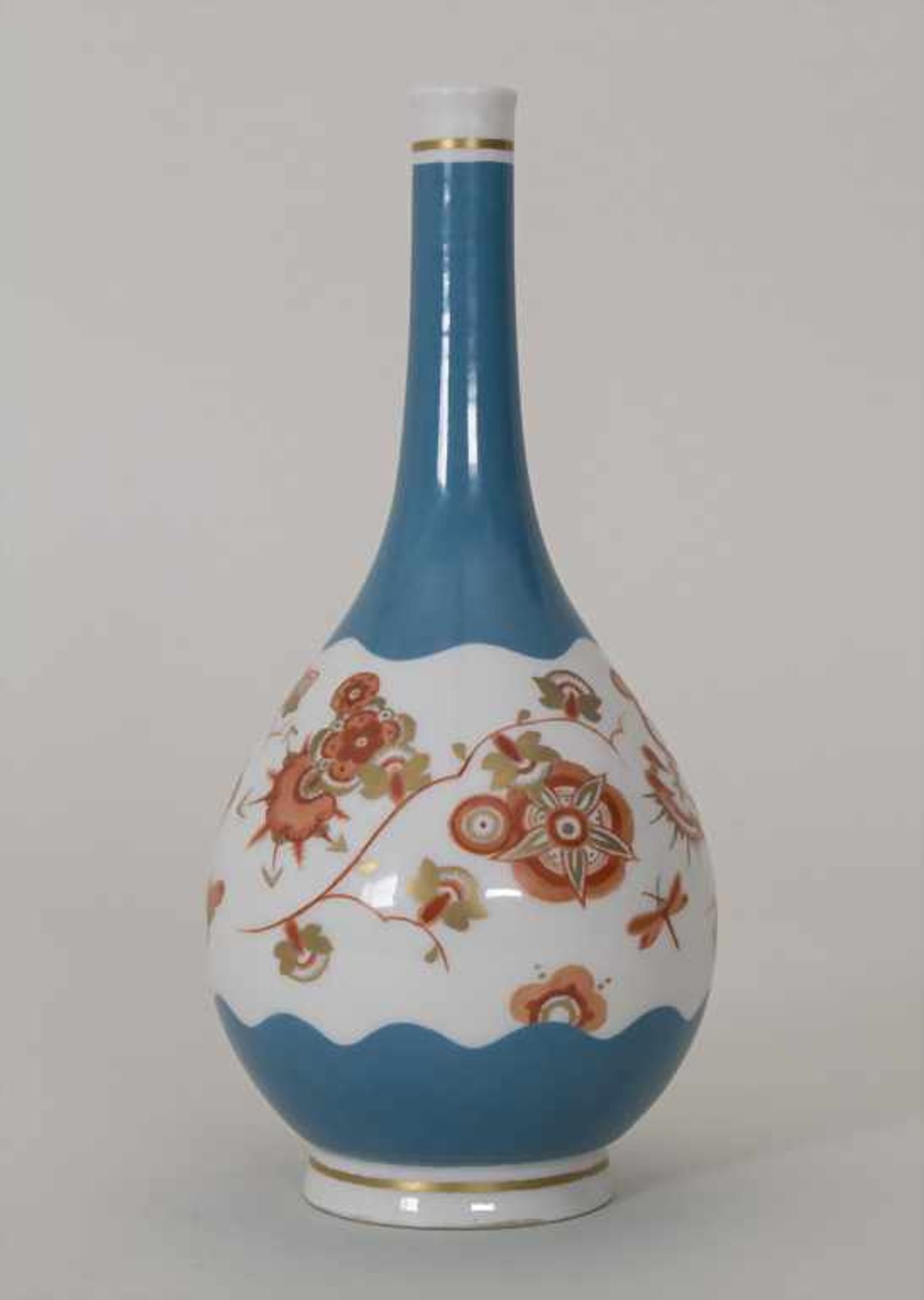 Vase / A vase, KPM, Berlin, nach 1832Material: Porzellan, polychrom bemalt und glasiert,Marke: blaue - Bild 2 aus 7