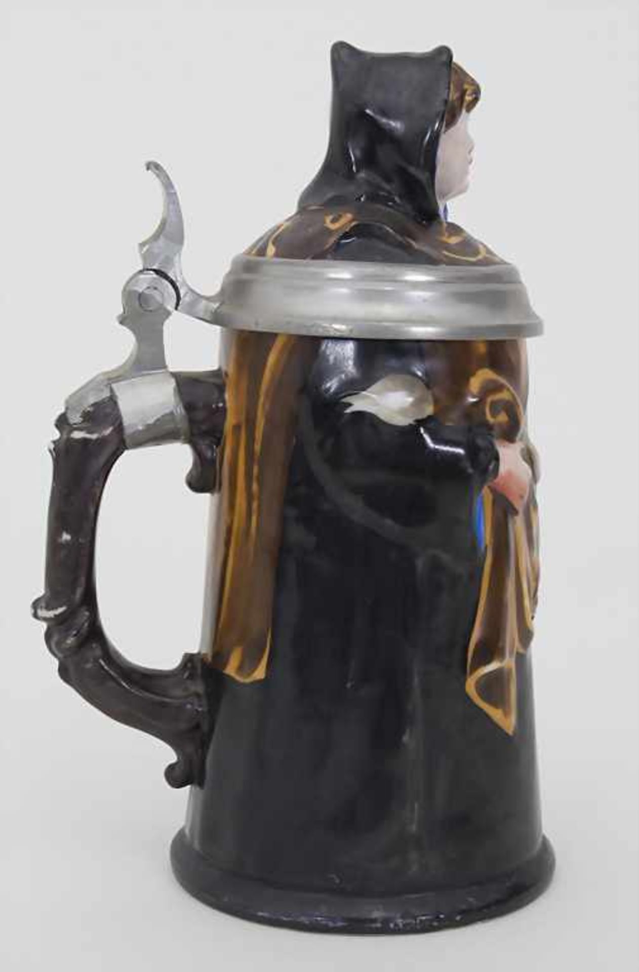 Figürlicher Bierkrug 'Münchner Kindl' / A figural porcelain beer mug, um 1900Material: Porzellan - Bild 4 aus 7