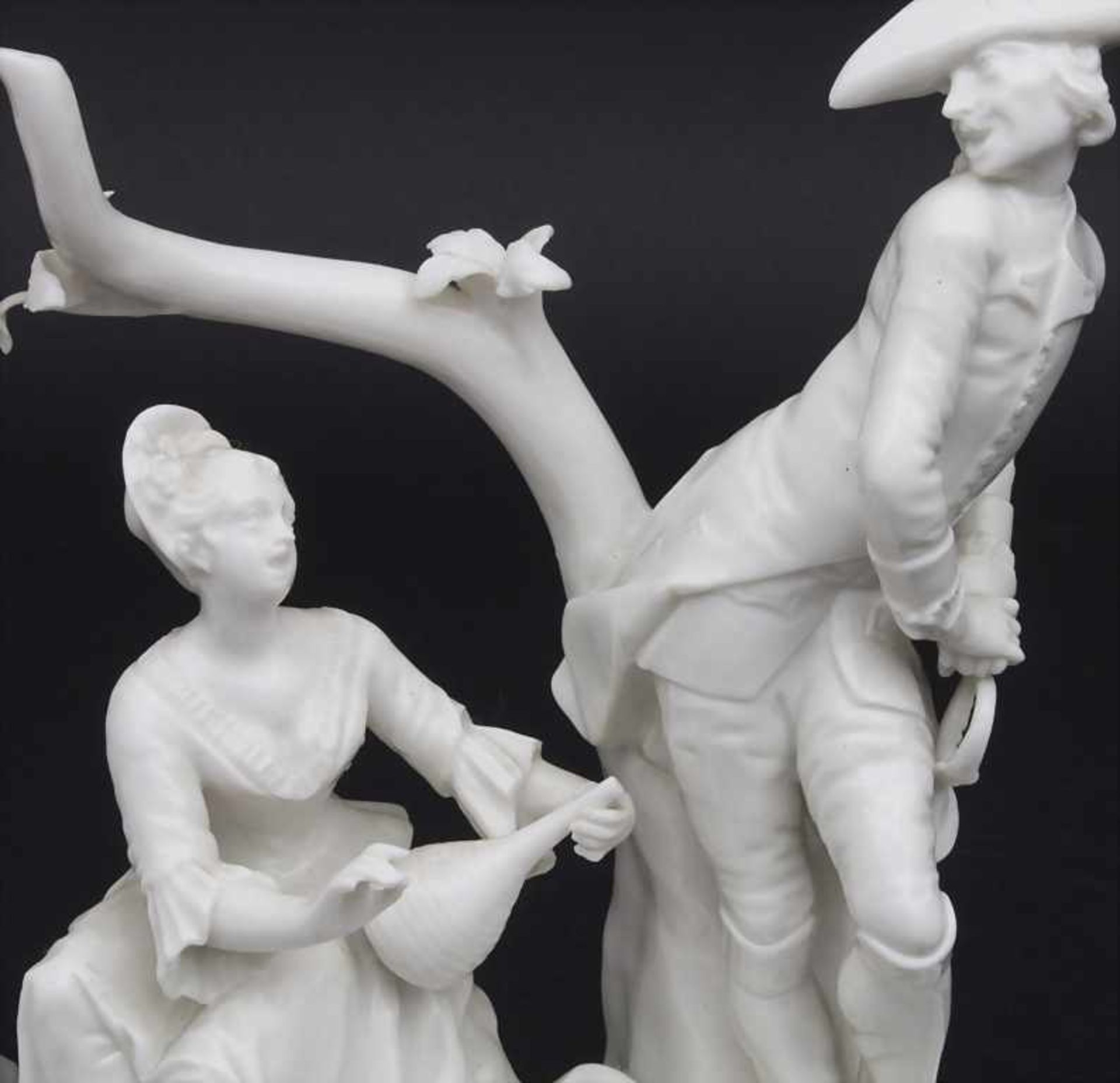 Figurengruppe einer galanten Szene / A figural group of a courting scene, Nymphenburg, 19. Jh. - Bild 5 aus 9