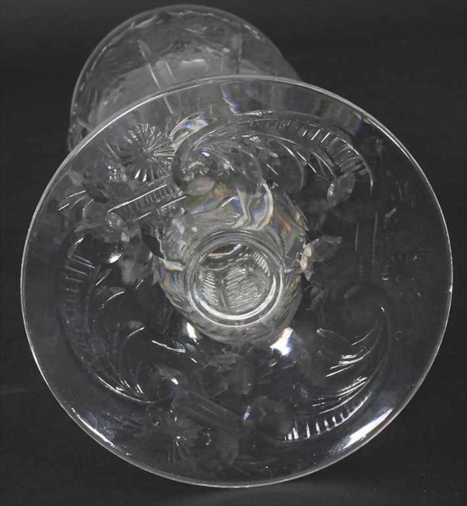 Weinglas / A wine glass, Frankreich, 19. Jh.Material: farbloses Glas, geschliffen,Höhe: 20,5 cm, - Image 3 of 6