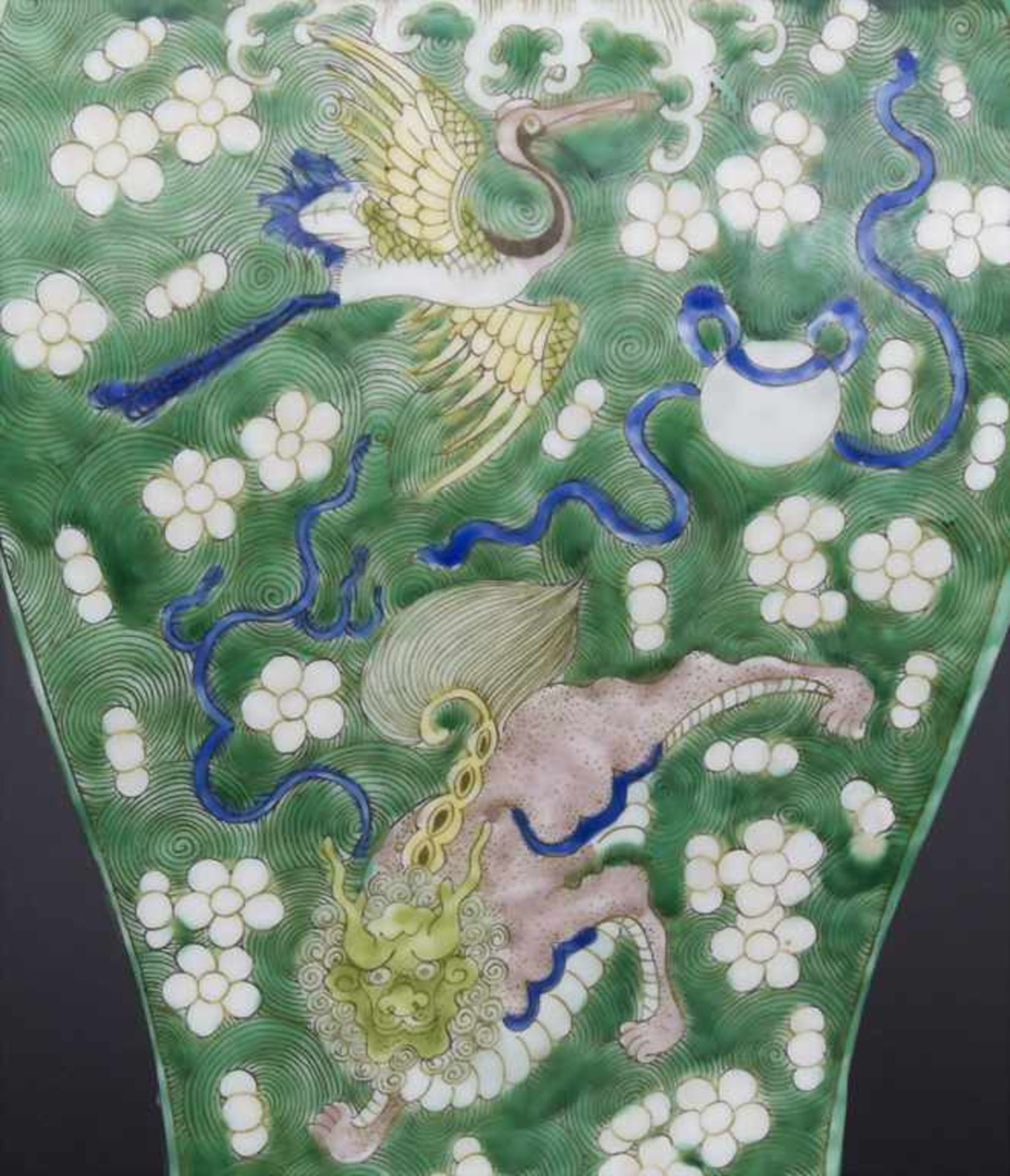 Ziervase, China, späte Qing-Dynastie, 19./20. Jh.Material: Porzellan, polychrom bemalt,Marke/ - Bild 5 aus 17
