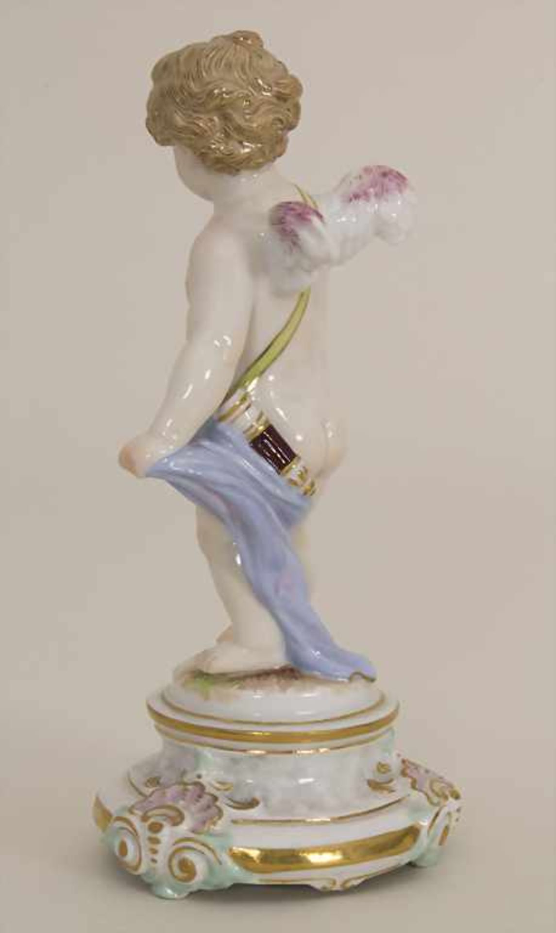 Amor eine Nase drehend / A cupid thumbing his nose, Heinrich Schwabe, Meissen, um 1880Material: - Bild 2 aus 5