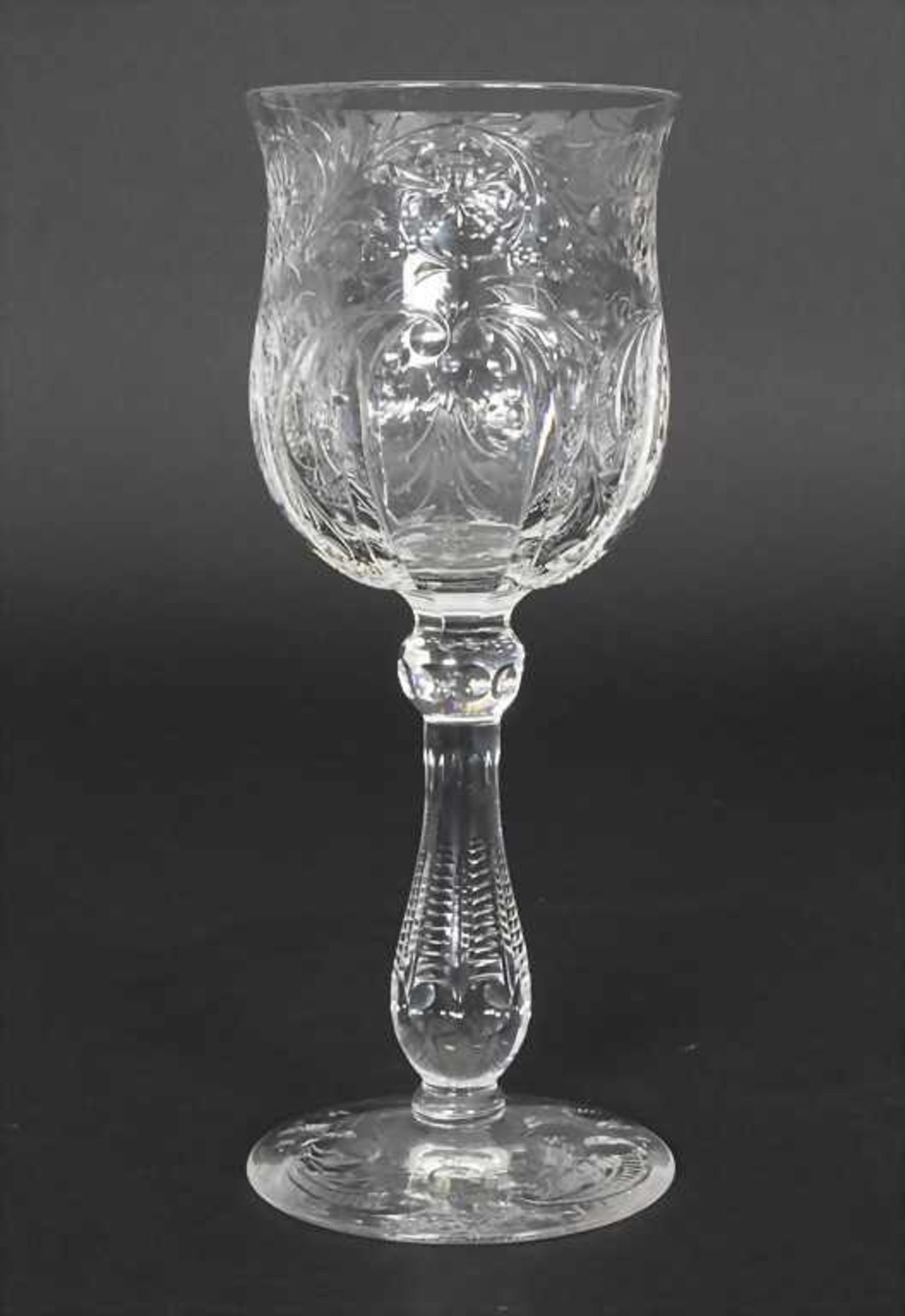 Weinglas / A wine glass, Frankreich, 19. Jh.Material: farbloses Glas, geschliffen,Höhe: 20,5 cm,