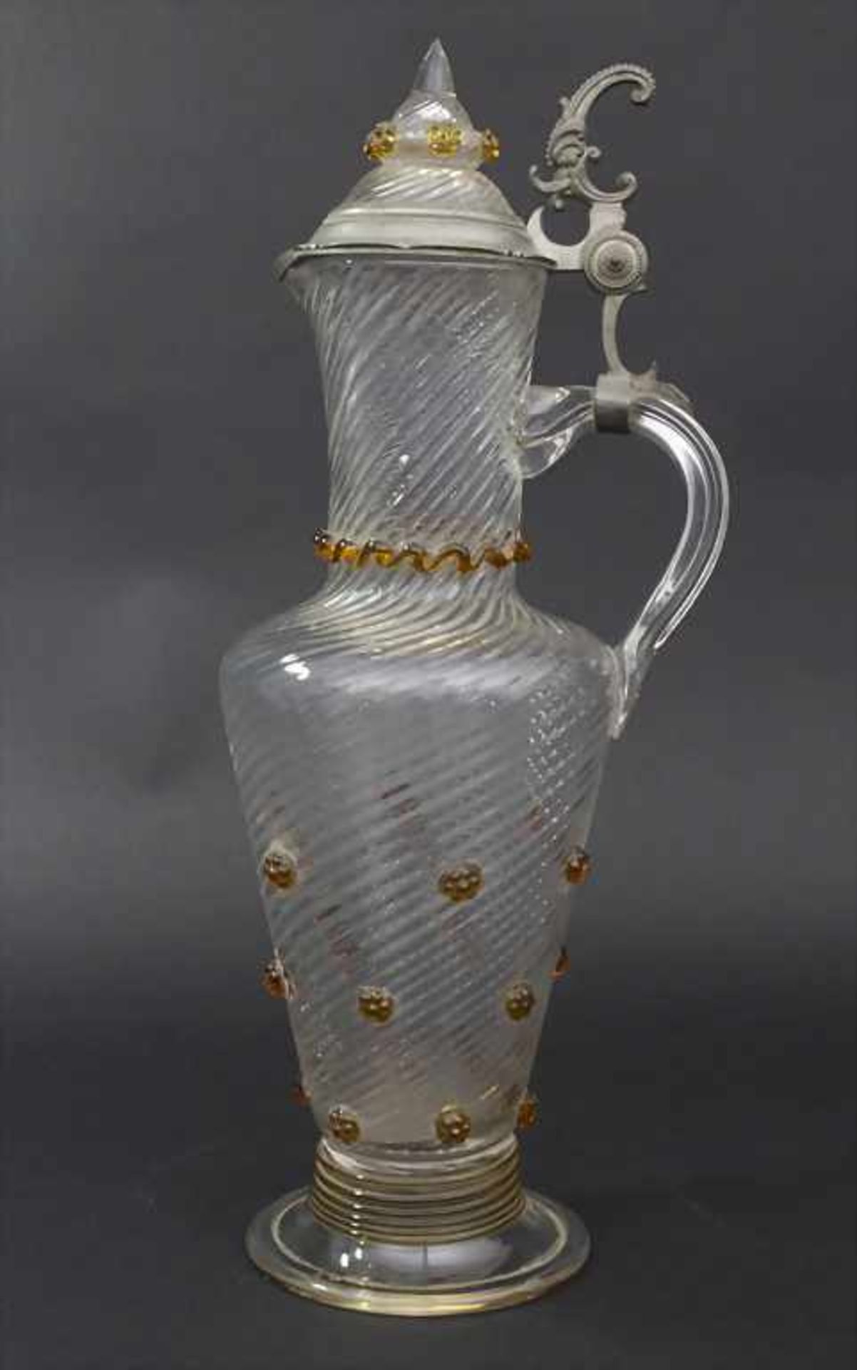Weinkrug / A glass wine jug, deutsch, um 1870Material: Glas, in Form geblasen, braune