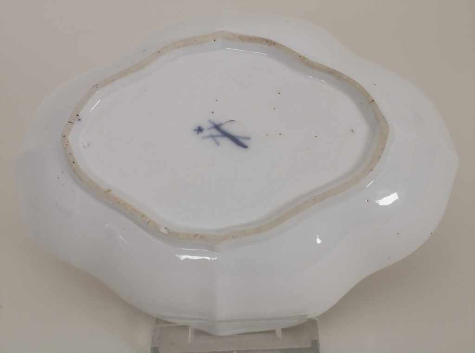 Ovale Schale / An oval plate, Meissen, um 1790Material: Porzellan, polychrom staffiert, glasiert, - Bild 5 aus 5