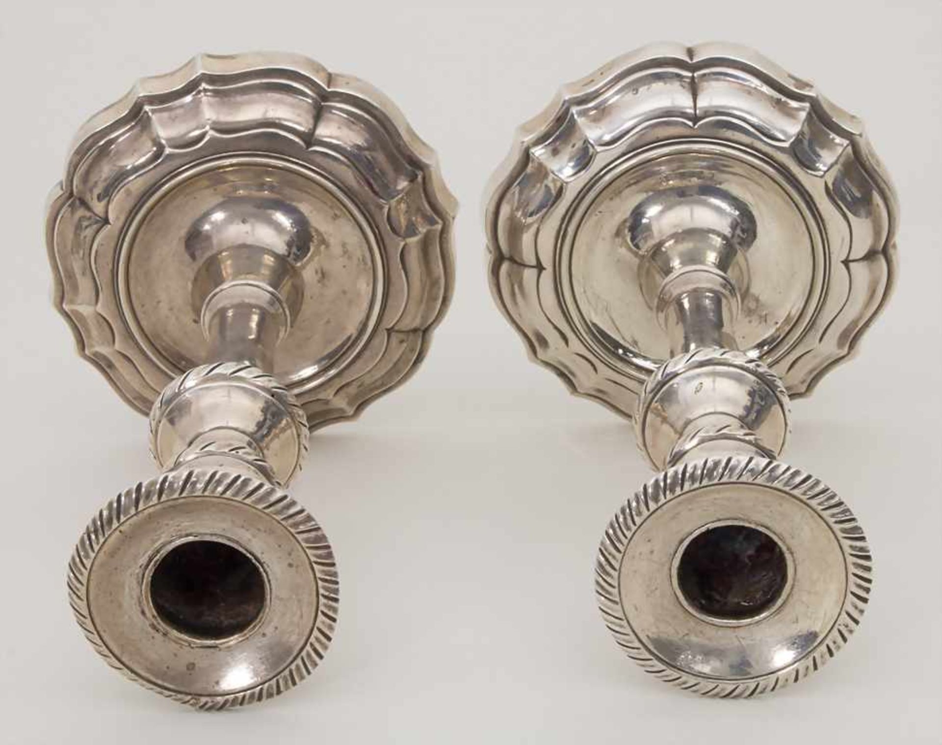 Paar Barock Leuchter / A pair of Baroque silver candlesticks, Barcelona, um 1800Material: Silber, 13 - Image 3 of 7