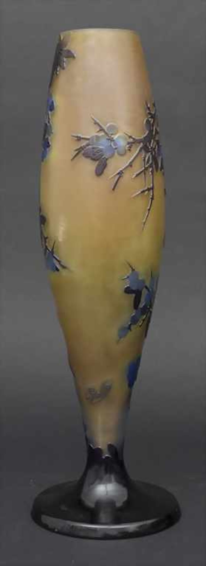 Jugendstilvase mit Schlehen / An Art Nouveau vase with sloes / A vase avec Prunellier, Emile - Bild 3 aus 7