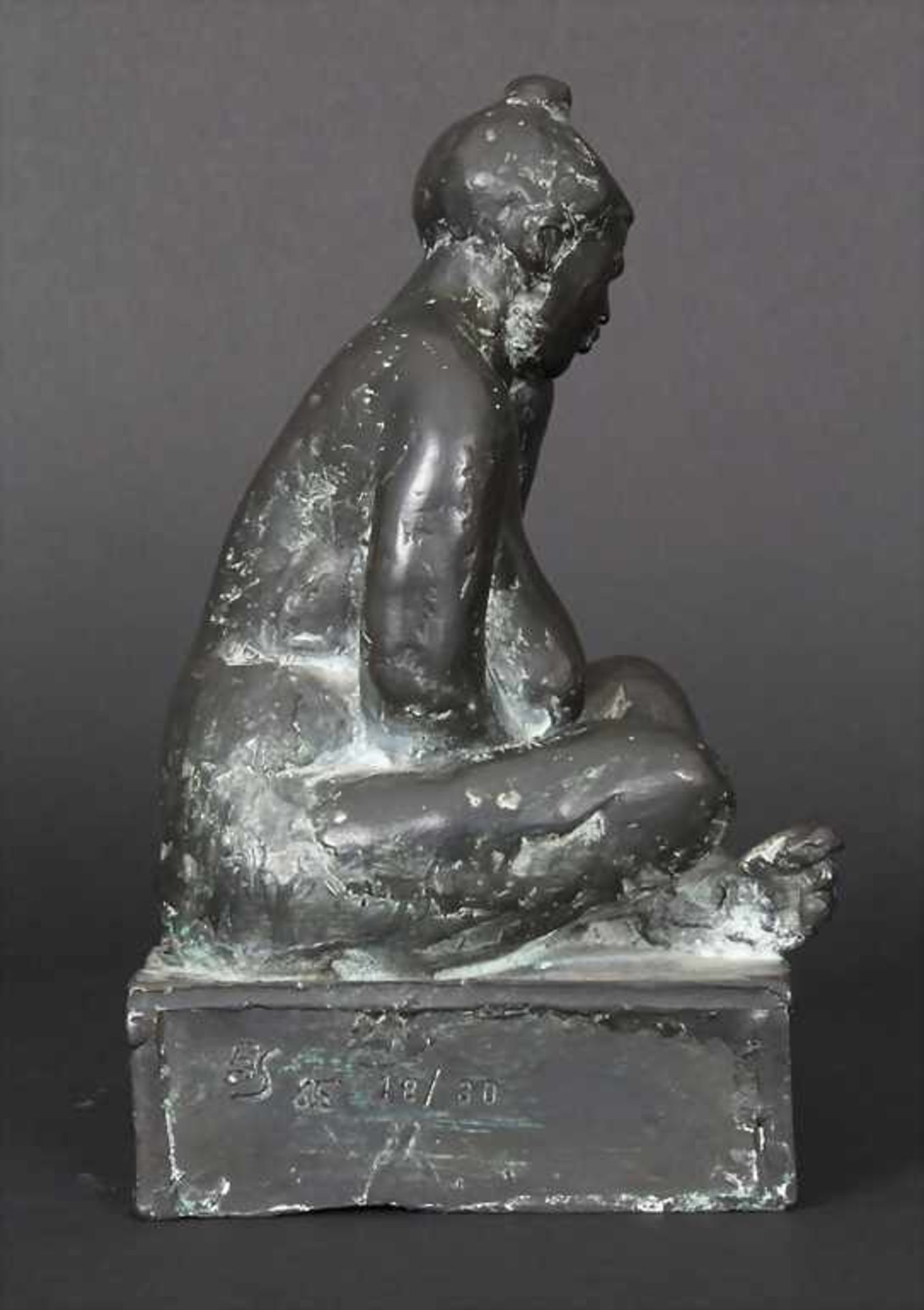 Ernemann Friedrich Sander (*1925), 'Weiblicher Akt' / 'A female nude'Technik: Bronze, patiniert, - Bild 4 aus 6